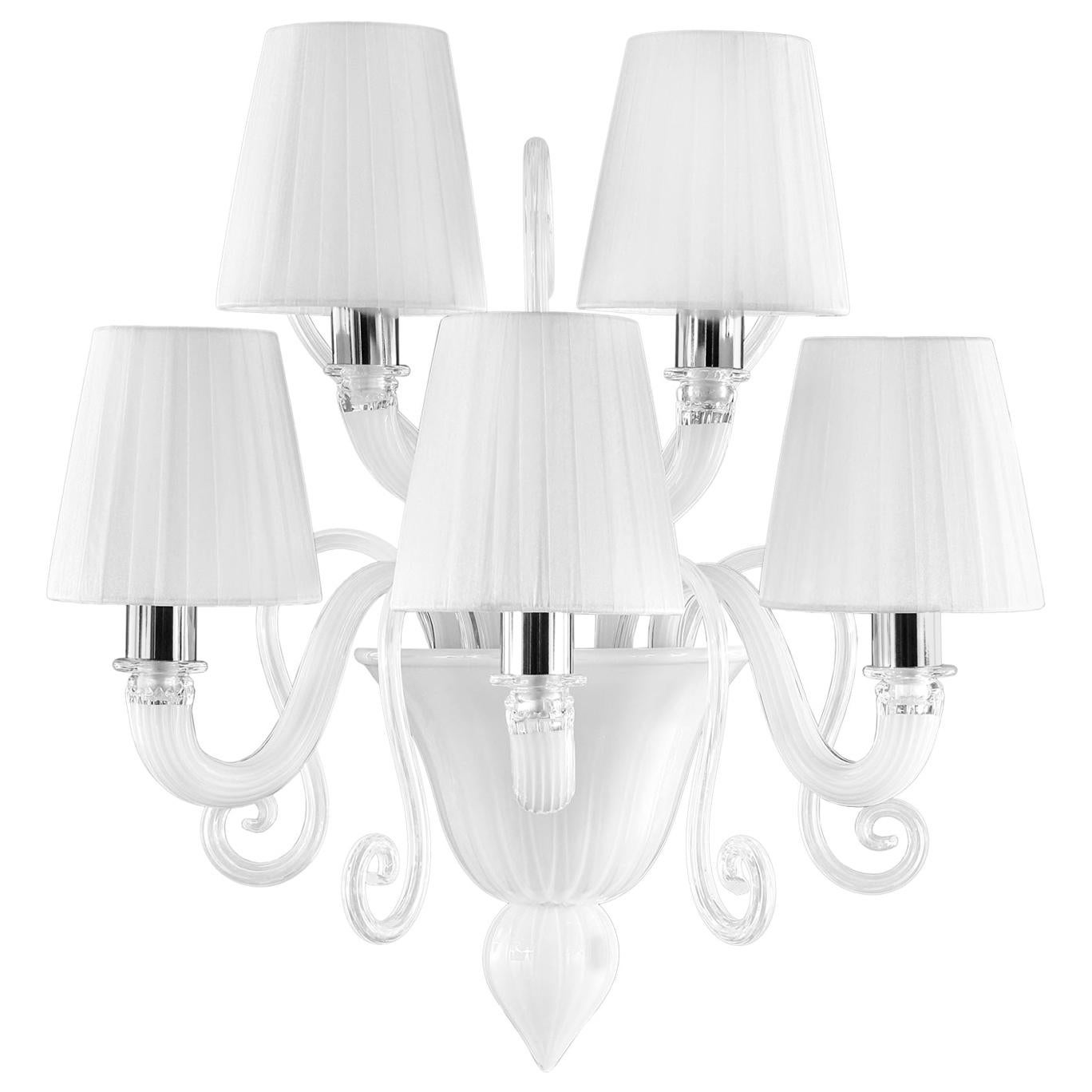 Applique à 5 bras en verre de Murano blanc, abat-jour blanc Gatsby par Multiforme, en stock en vente