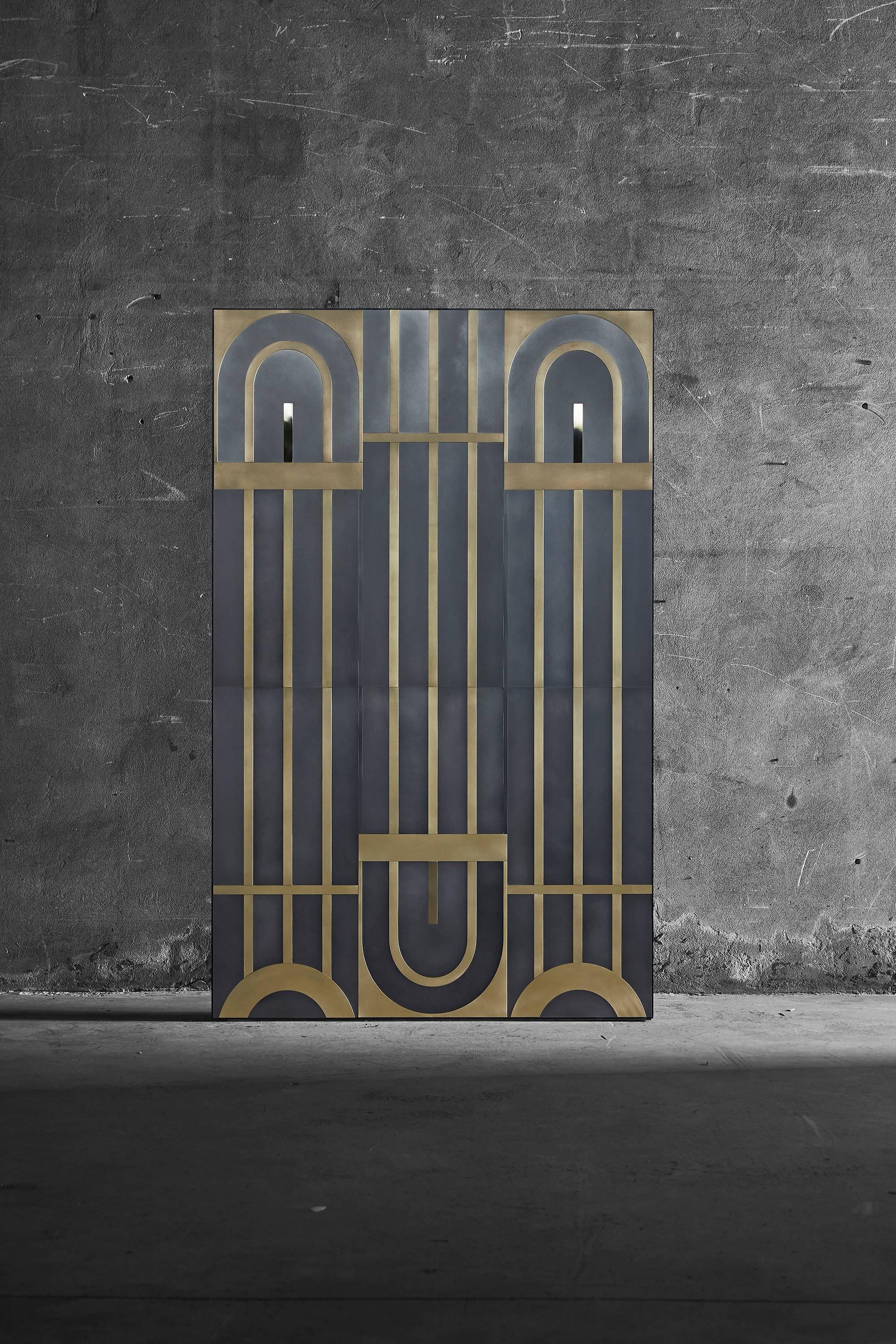 Gatsby wall covering by Federica Biasi for Mingardo inspired by the gates of the historic buildings of Milan in the 1930s. A continuous, adaptable design at any size, ideal for hotels, boutiques and in large entrances. The coatings work on different