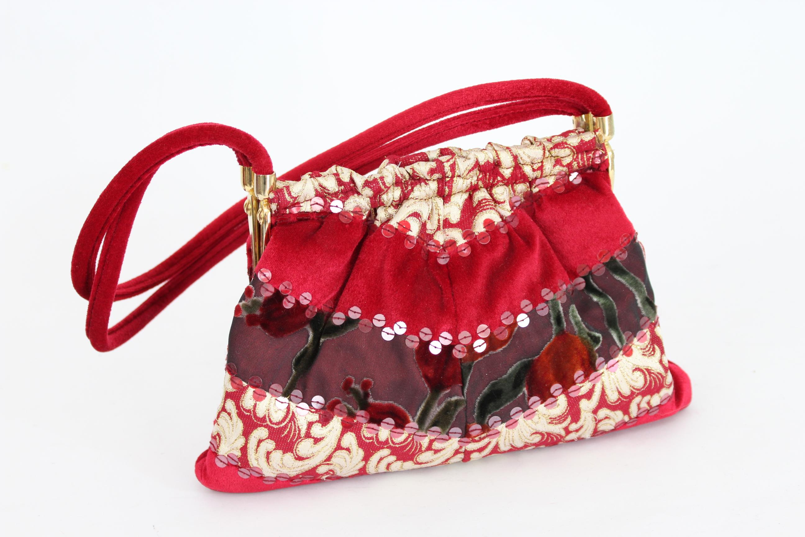 Gattinoni Red Gold Sequins Floral Velvet Evening Clutch Bag  In Excellent Condition In Brindisi, Bt