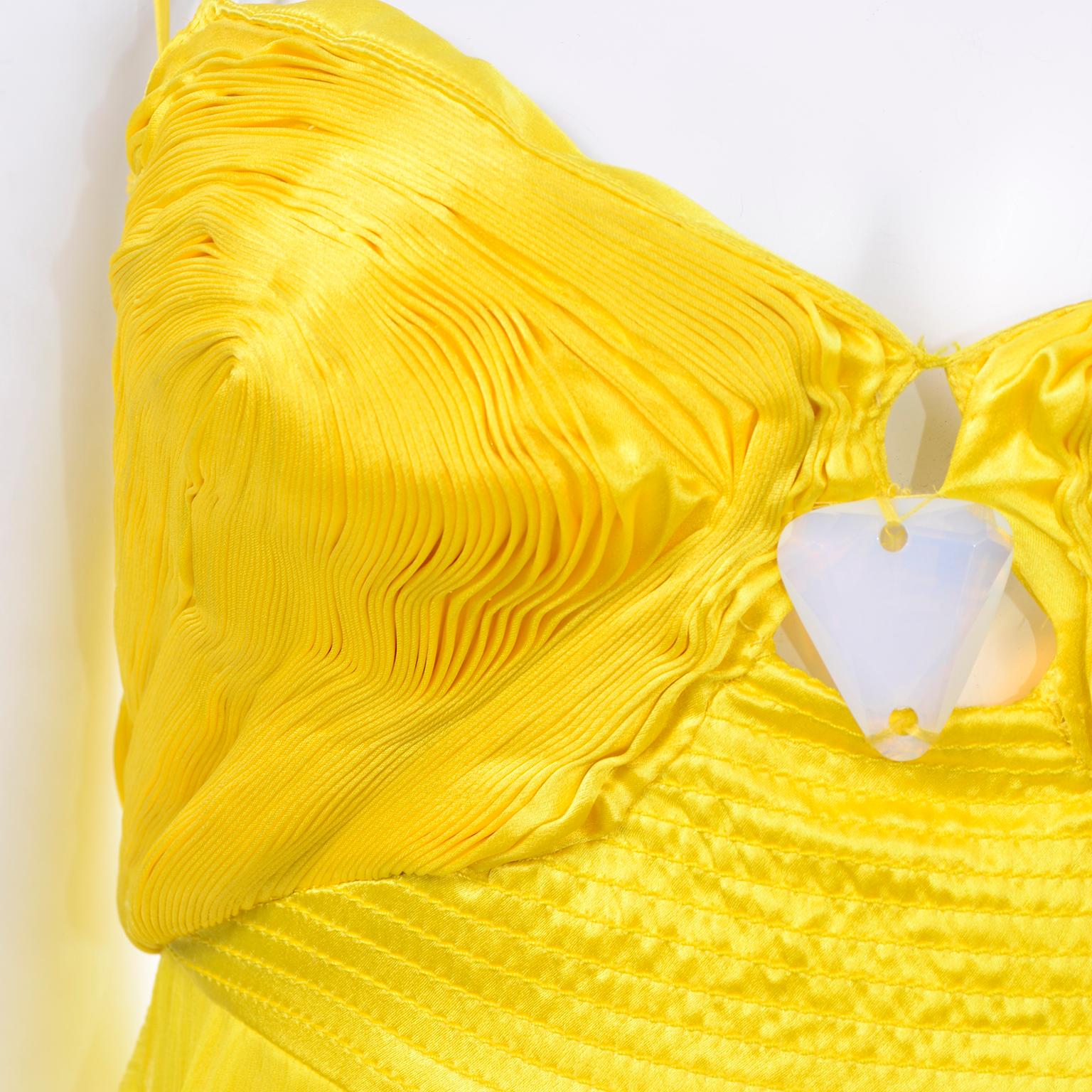 Gattinoni Yellow Silk Chiffon High Low Evening Dress w Cutout  For Sale 3
