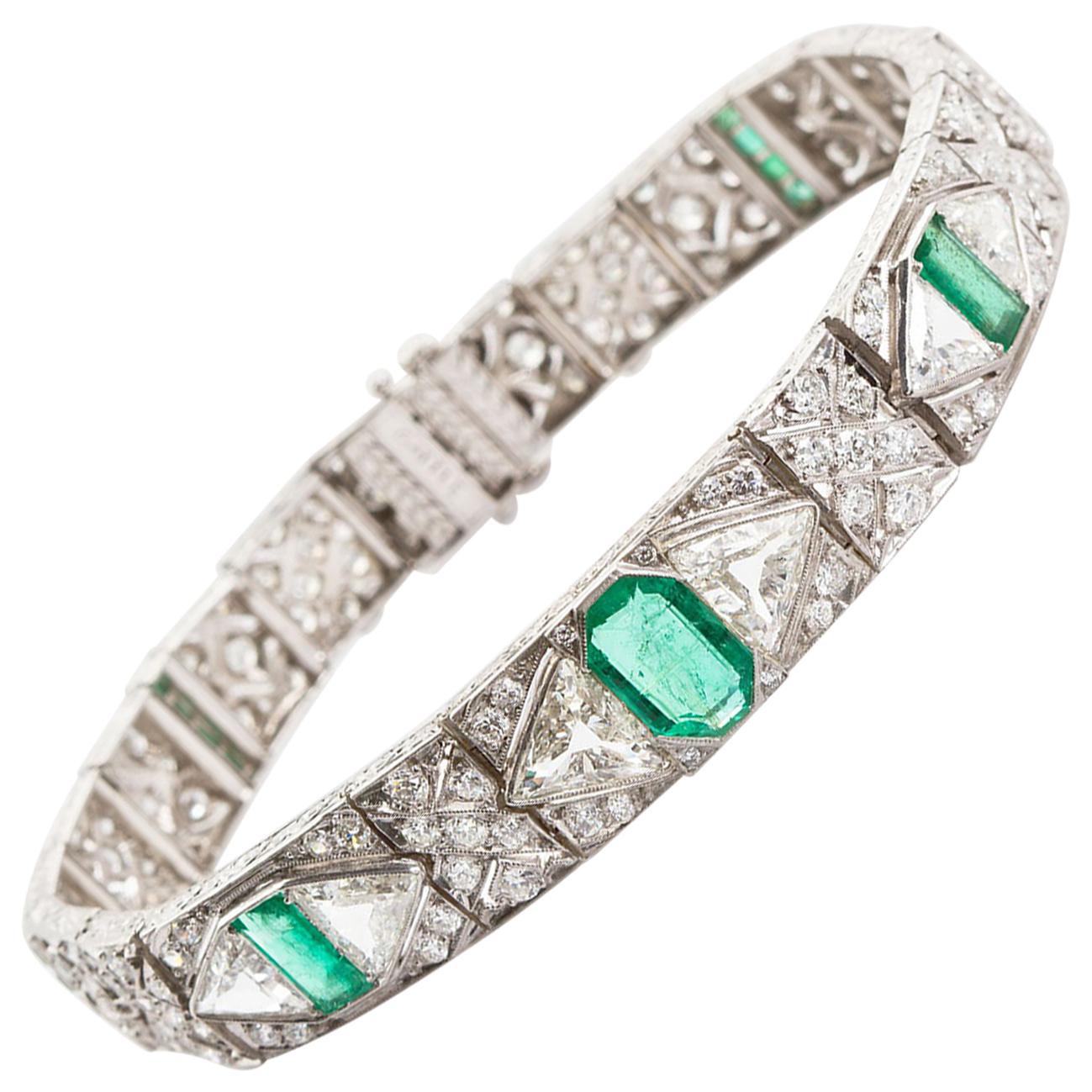 Gattle Art Deco Colombian Emerald Diamond Bracelet