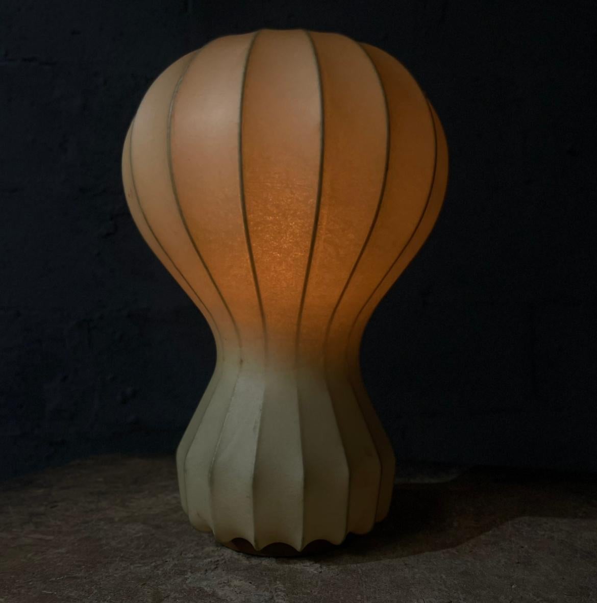 Gatto Lamp By Achille and Pier Castiglioni for Flos - Small - Italy 1960s In Good Condition In Asheville, NC