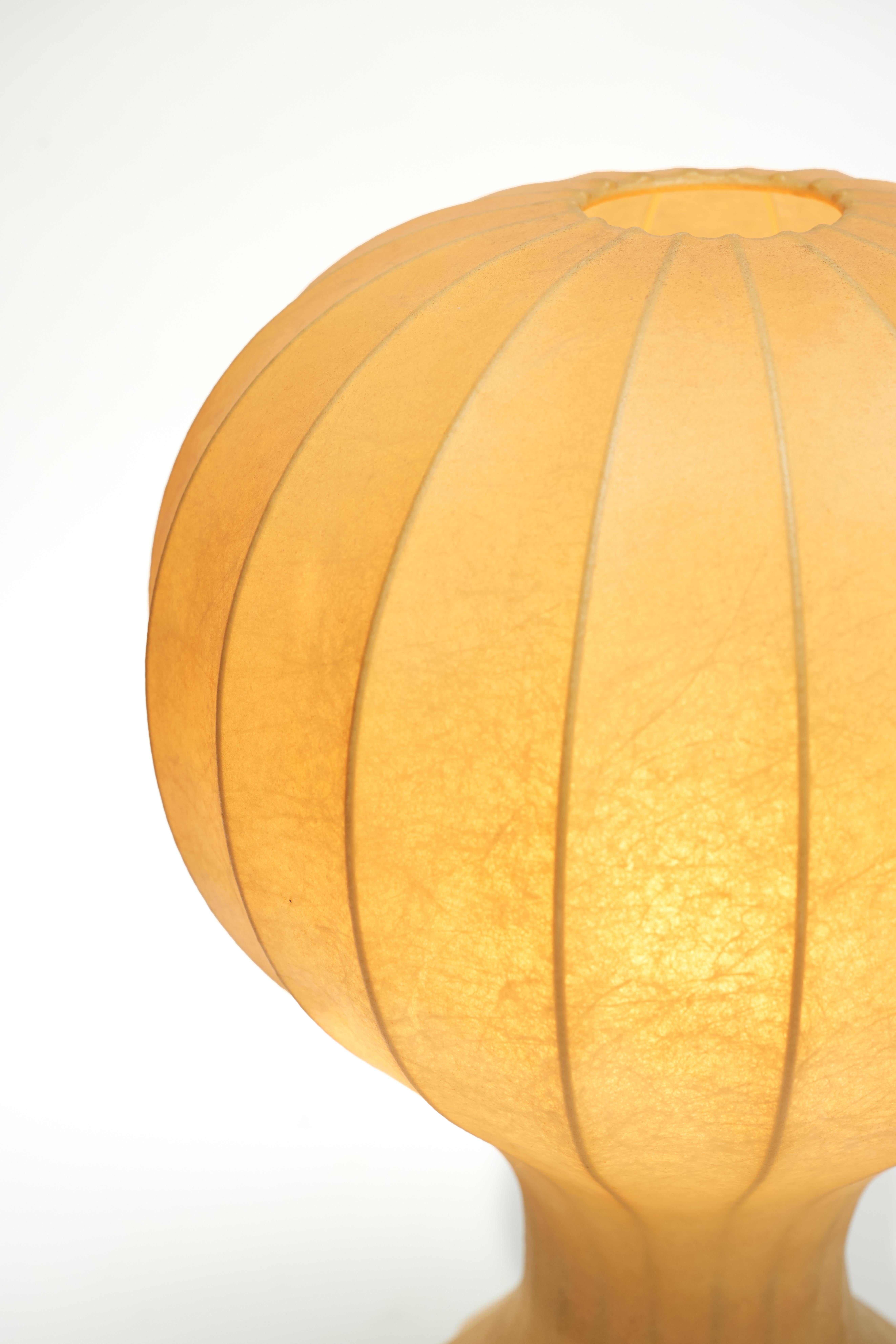 Gatto Table Lamp by Achille & Pier Giacomo Castiglioni for Hille, Italy, 1960s In condizioni buone in vendita a New York, NY