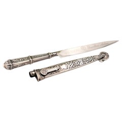 Pugnale d
argento in stile gaucho con rilievi e applicazioni