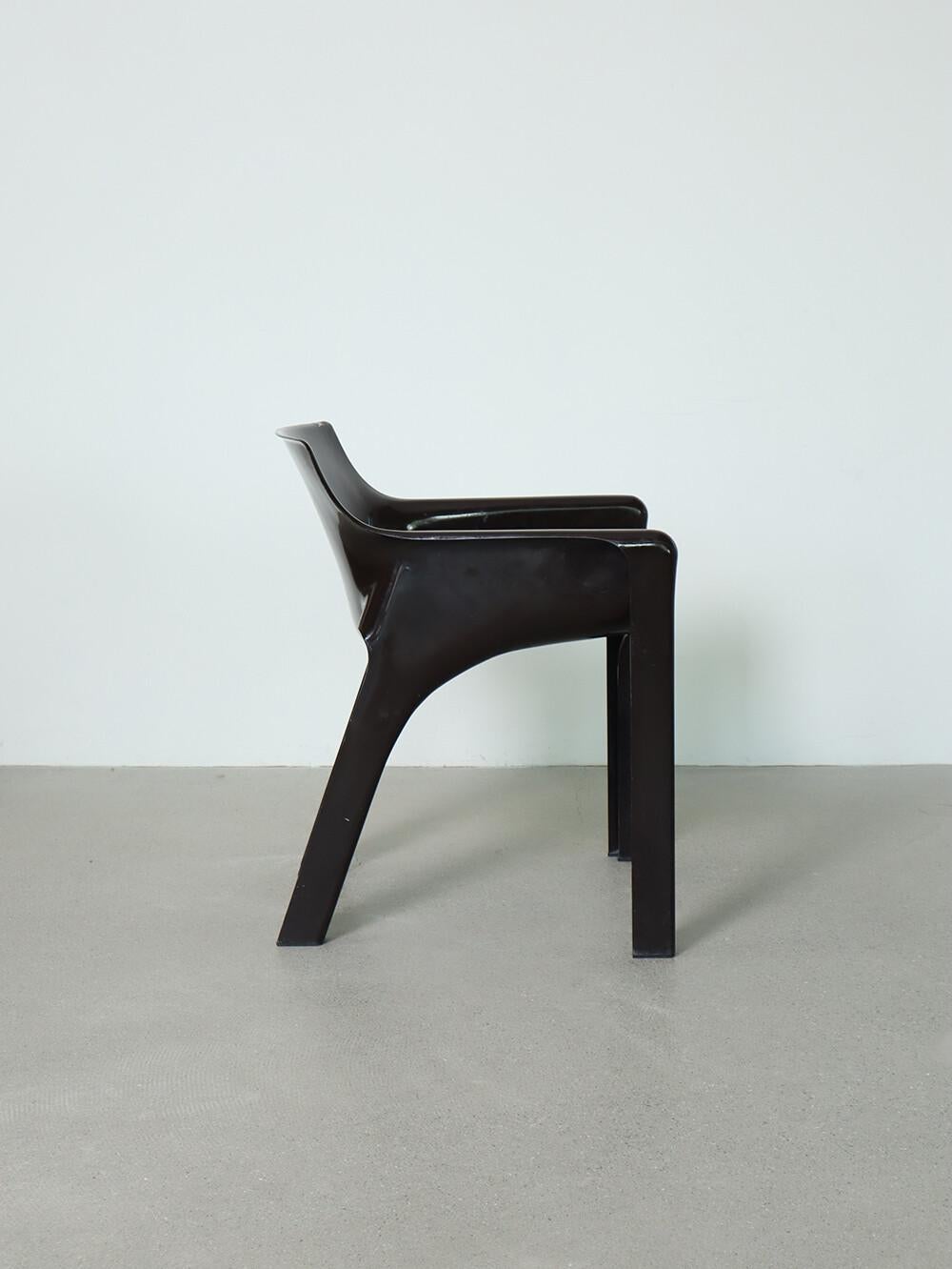 Italian Gaudi Chair by Vico Magistretti for Artemide For Sale