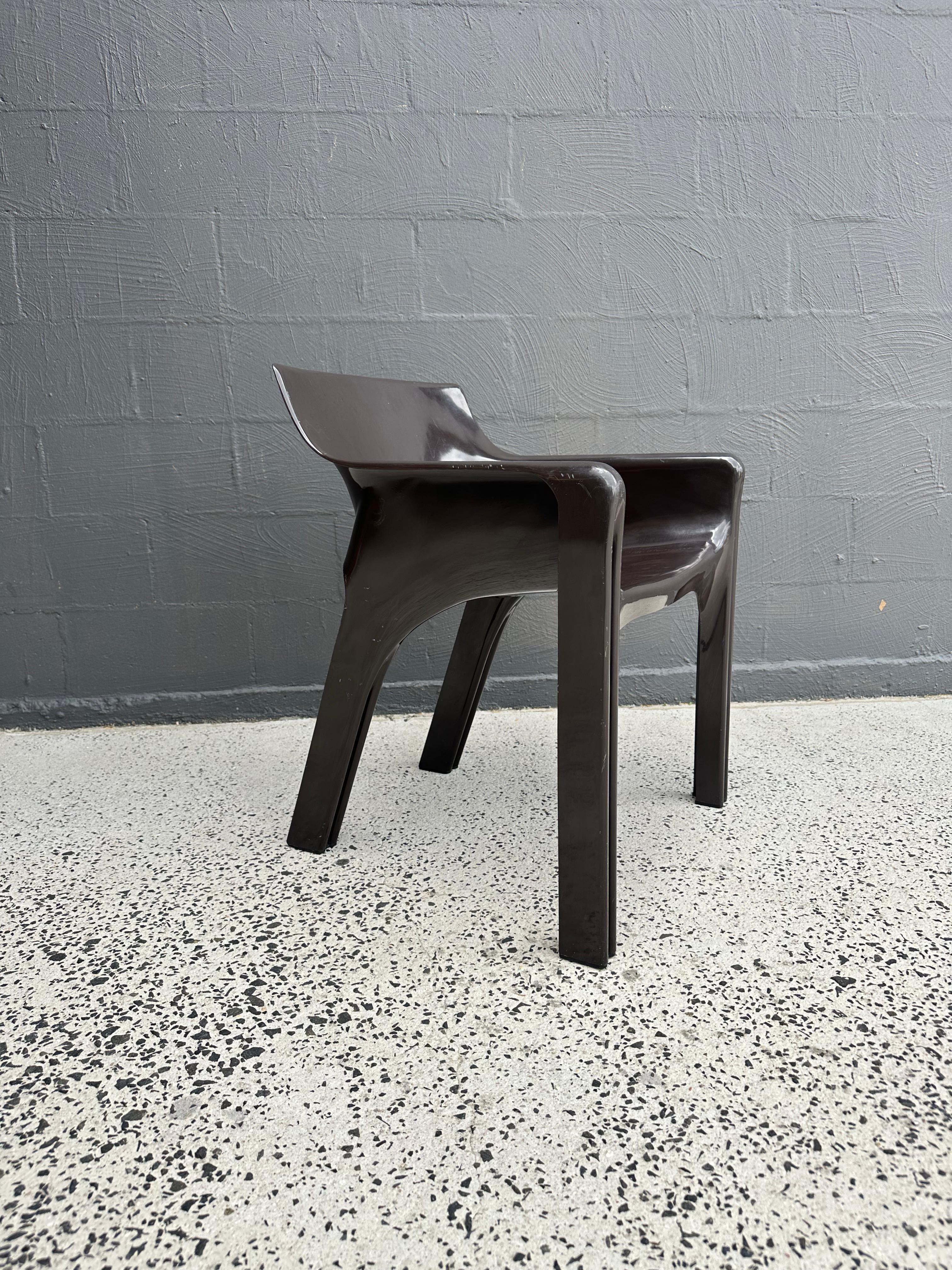 Gaudi Brown Armchair by Vico Magistretti for Artemide 1970s In Good Condition For Sale In Byron Bay, NSW