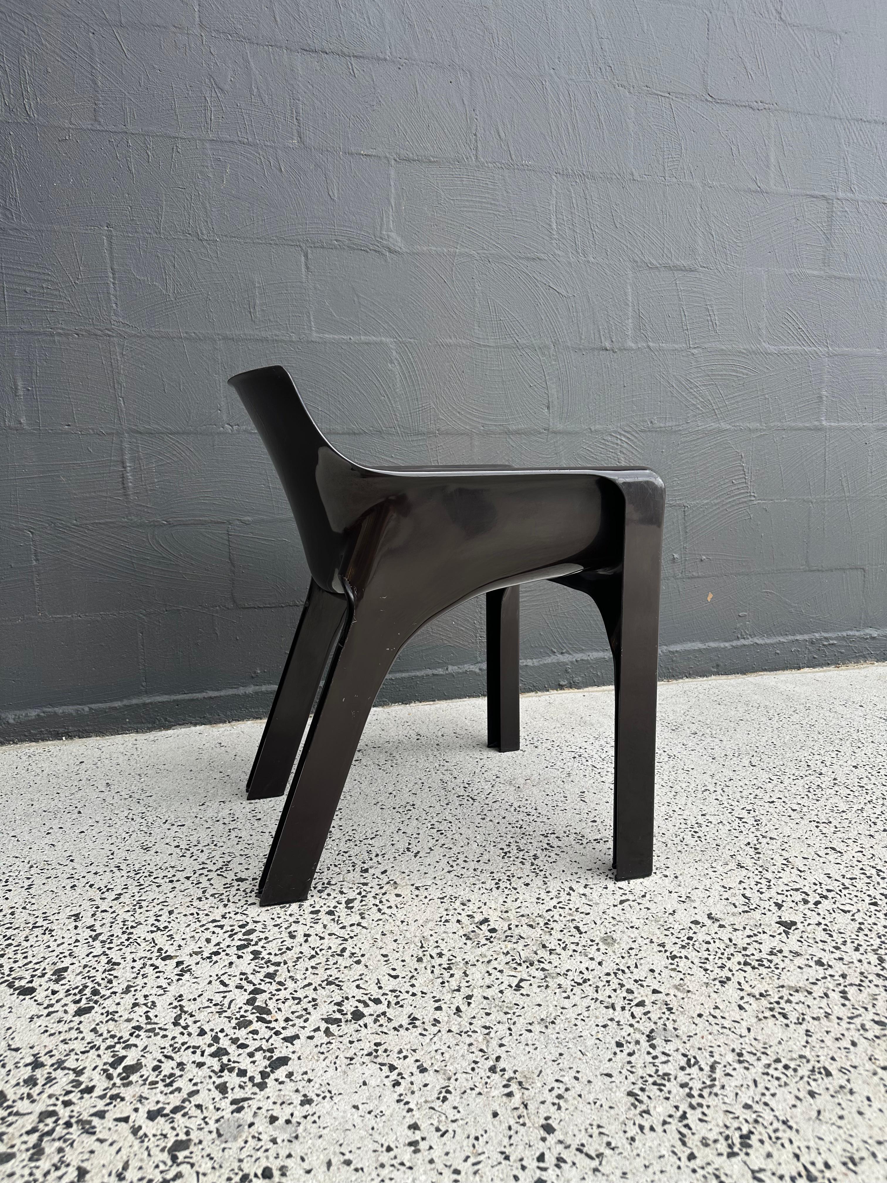 Gaudi Brown Armchair by Vico Magistretti for Artemide 1970s For Sale 1