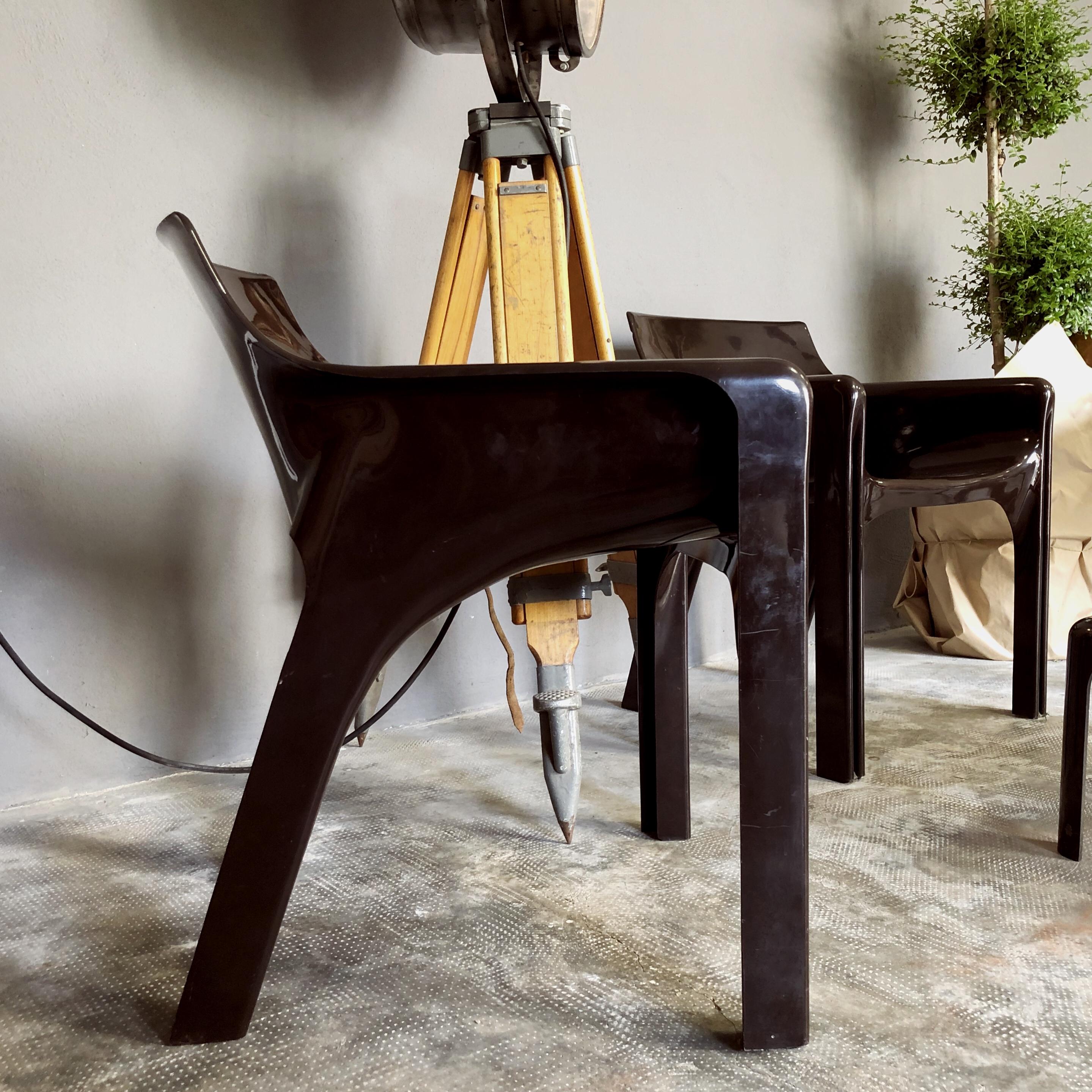 Gaudì Space Age Brown Wohnzimmerset von Vico Magistretti für Artemide, 1974 im Angebot 5