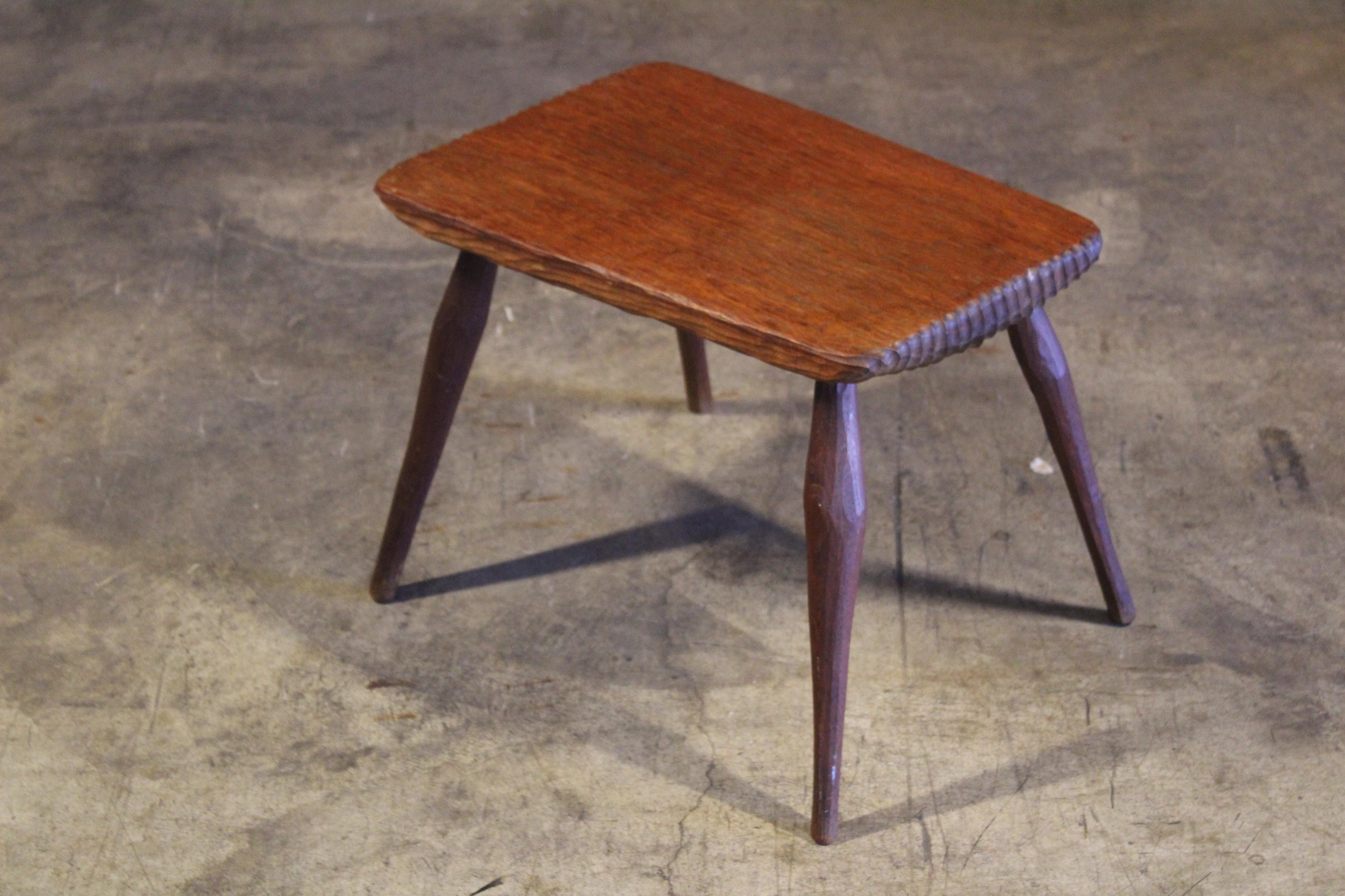 Rustique Table d'appoint en chêne forgé attribuée à Jean Touret pour Marolles, France, années 1960 en vente