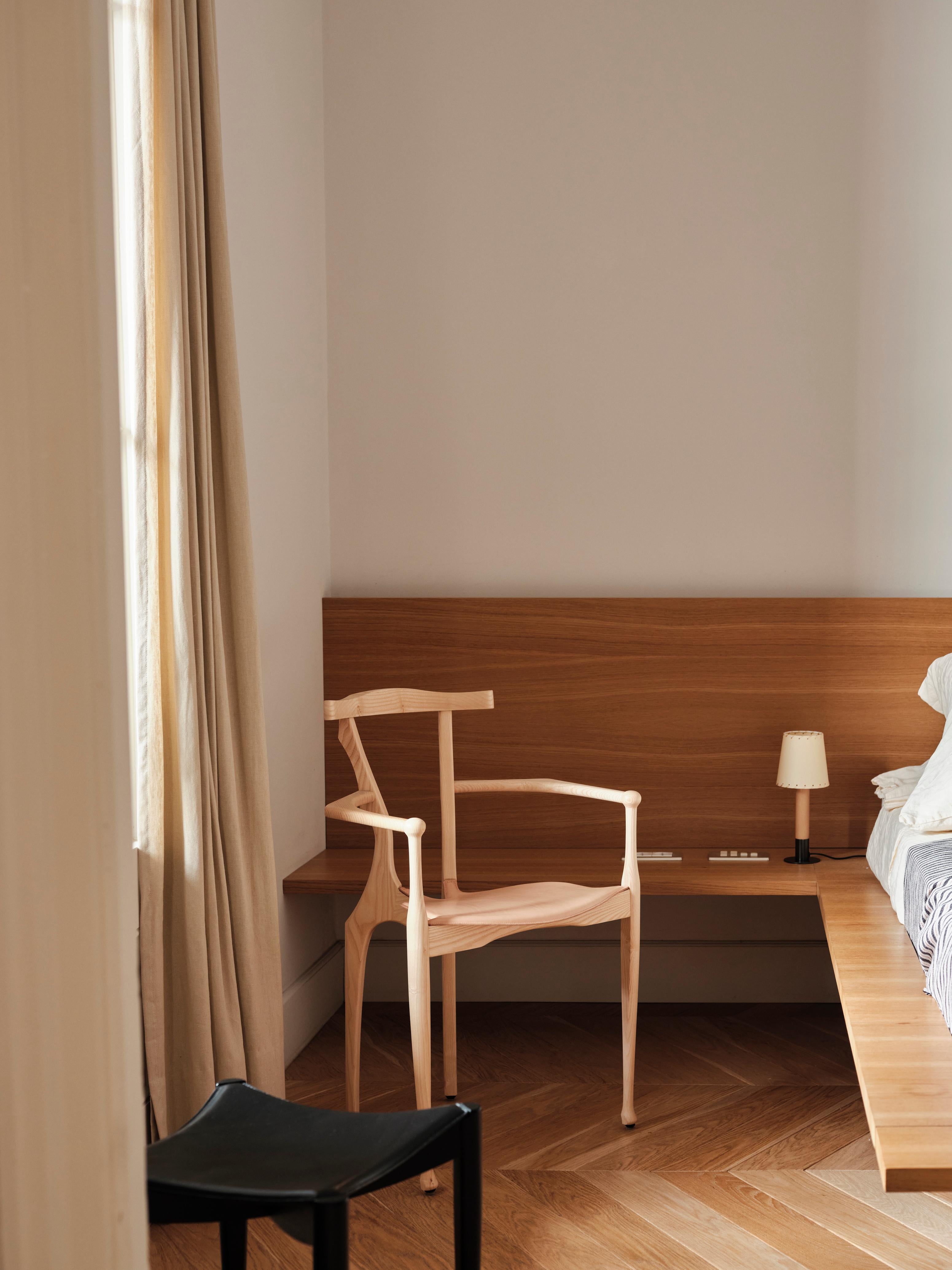Gaulino Stuhl, von Oscar Tusquets, Esche Natur, Spanisch, Zeitgenössisches Design im Angebot 8