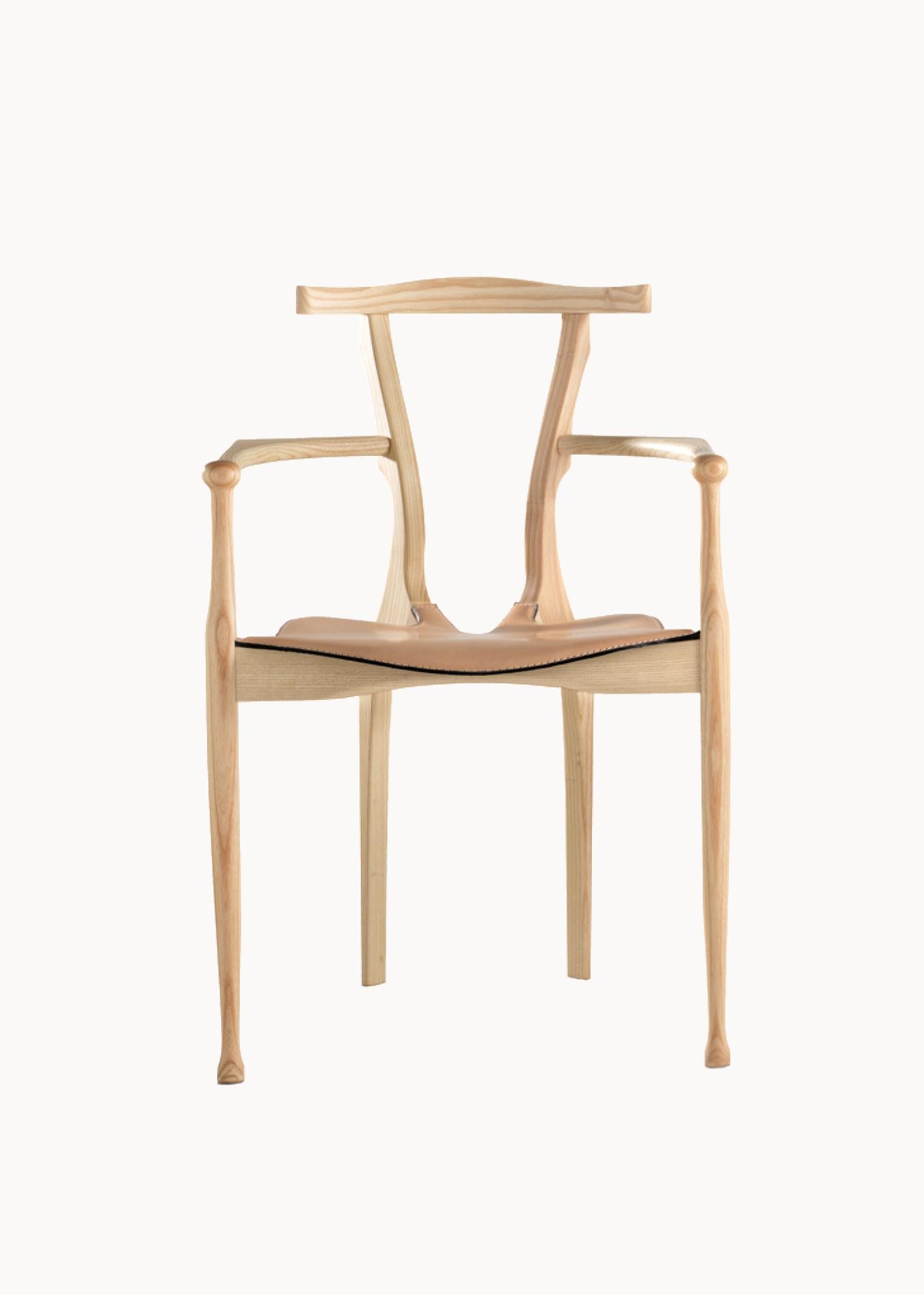 Gaulino Stuhl, von Oscar Tusquets, Esche Natur, Spanisch, Zeitgenössisches Design (Leder) im Angebot