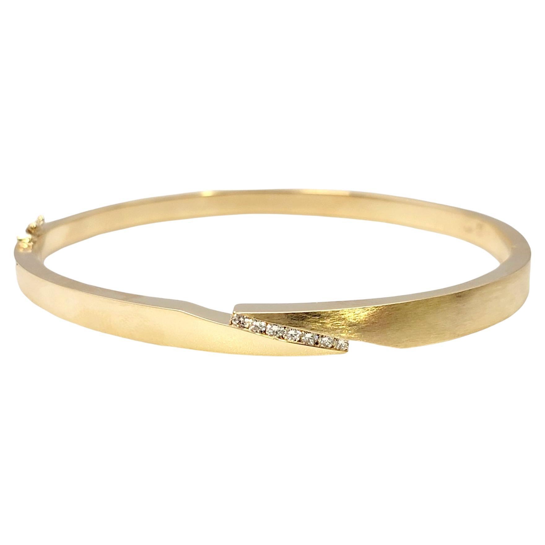 Gaulthier Brushed and Polished 14 Karat Gold Crossover Bangle with Diamonds For Sale 4