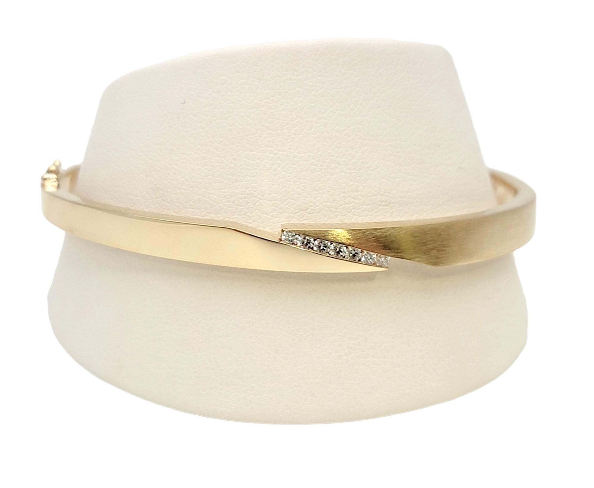 Gaulthier Brushed and Polished 14 Karat Gold Crossover Bangle with Diamonds For Sale 5