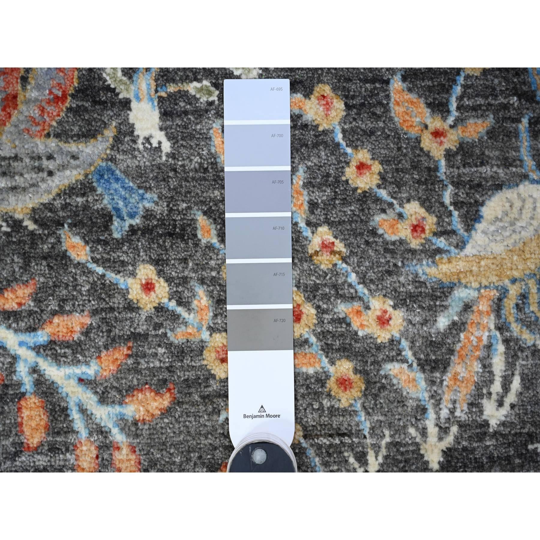 XXI secolo e contemporaneo Gauntlet Gray Afghan Wool Hand Knotted Peshawar Oriental Round Rug Rug 7'11