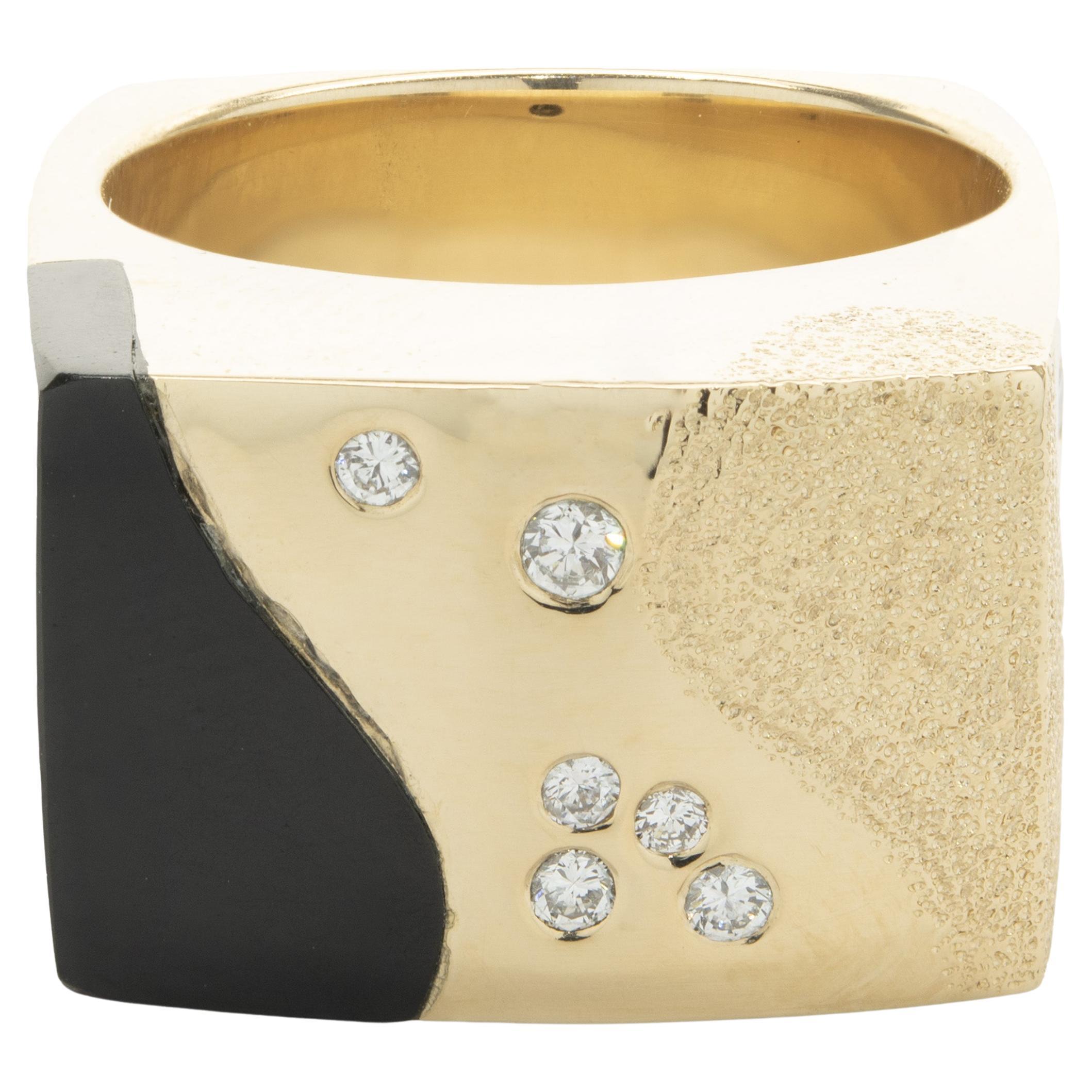 Gauthier Blockring aus 14 Karat Gelbgold mit Diamanten und schwarzem Onyx