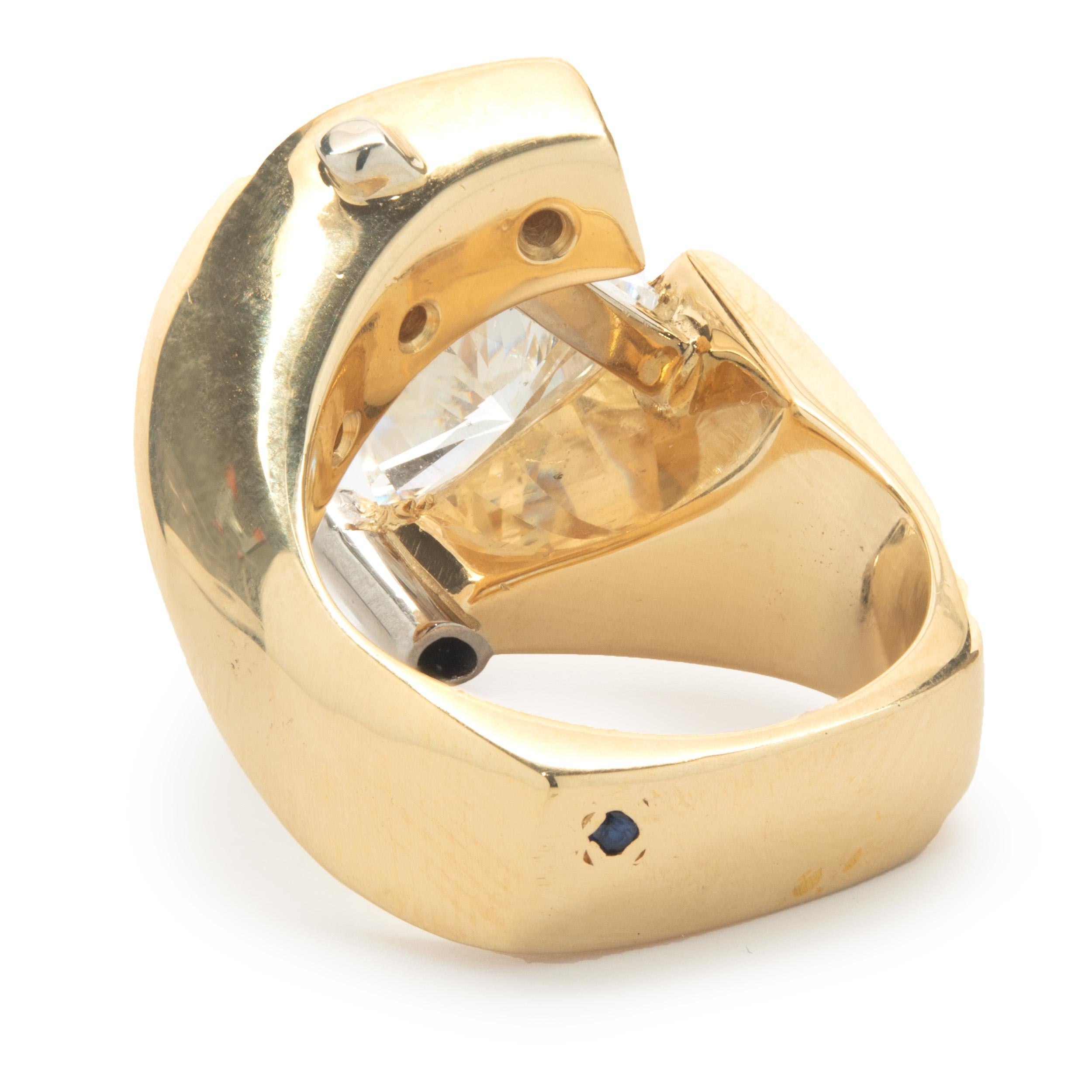 Gauthier 18 Karat Yellow Gold Trillion Cut Diamond Engagement Ring In Excellent Condition For Sale In Scottsdale, AZ