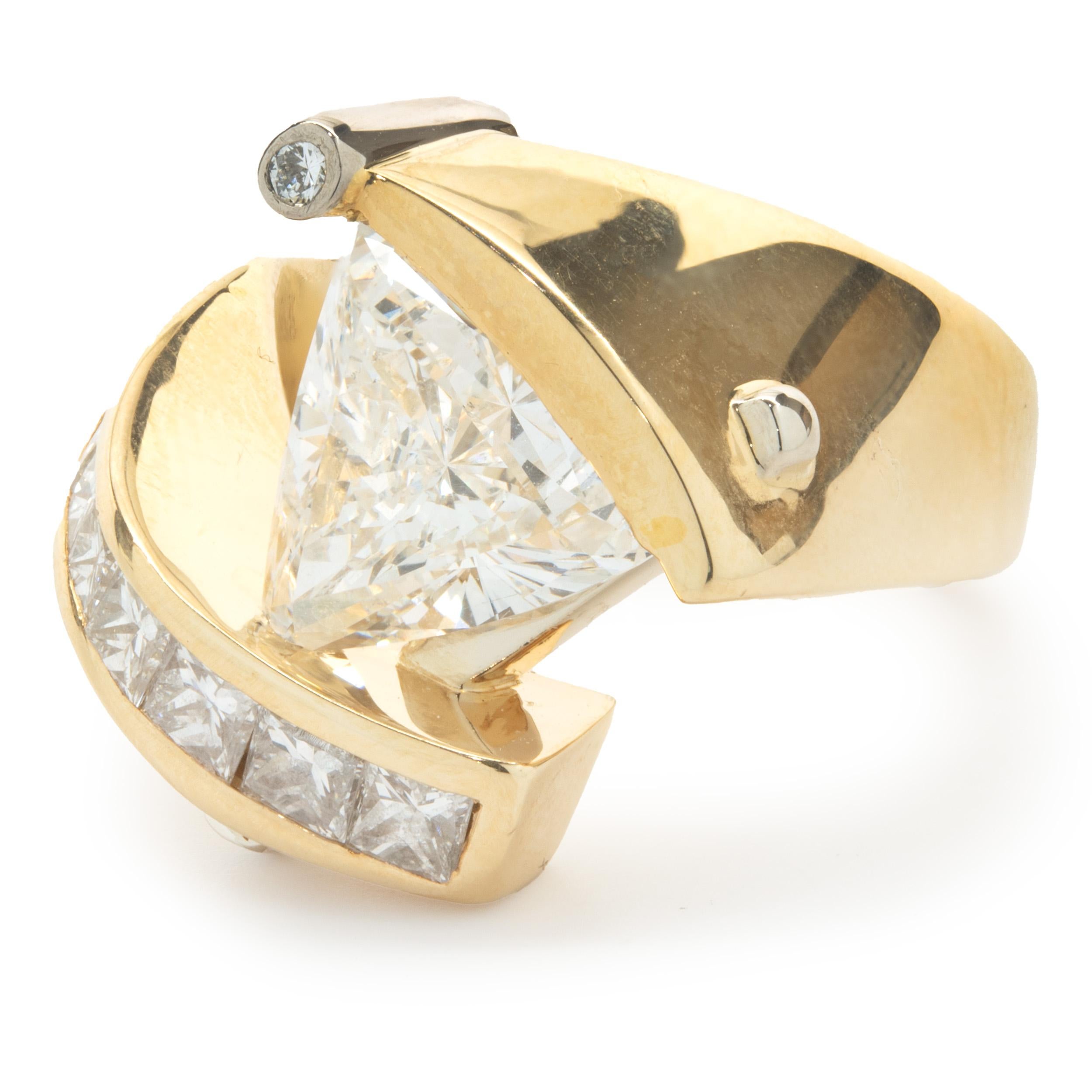 Women's Gauthier 18 Karat Yellow Gold Trillion Cut Diamond Engagement Ring For Sale