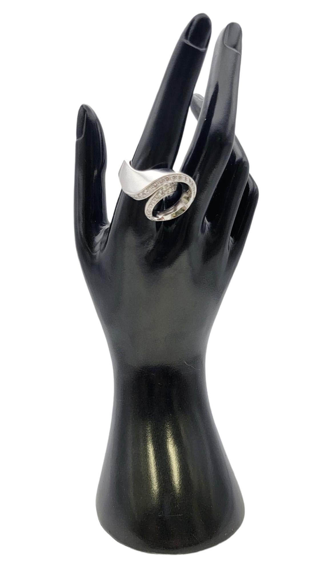 Gauthier Contemporary Diamond Asymmetric Swirl Ring in 14 Karat White Gold For Sale 10