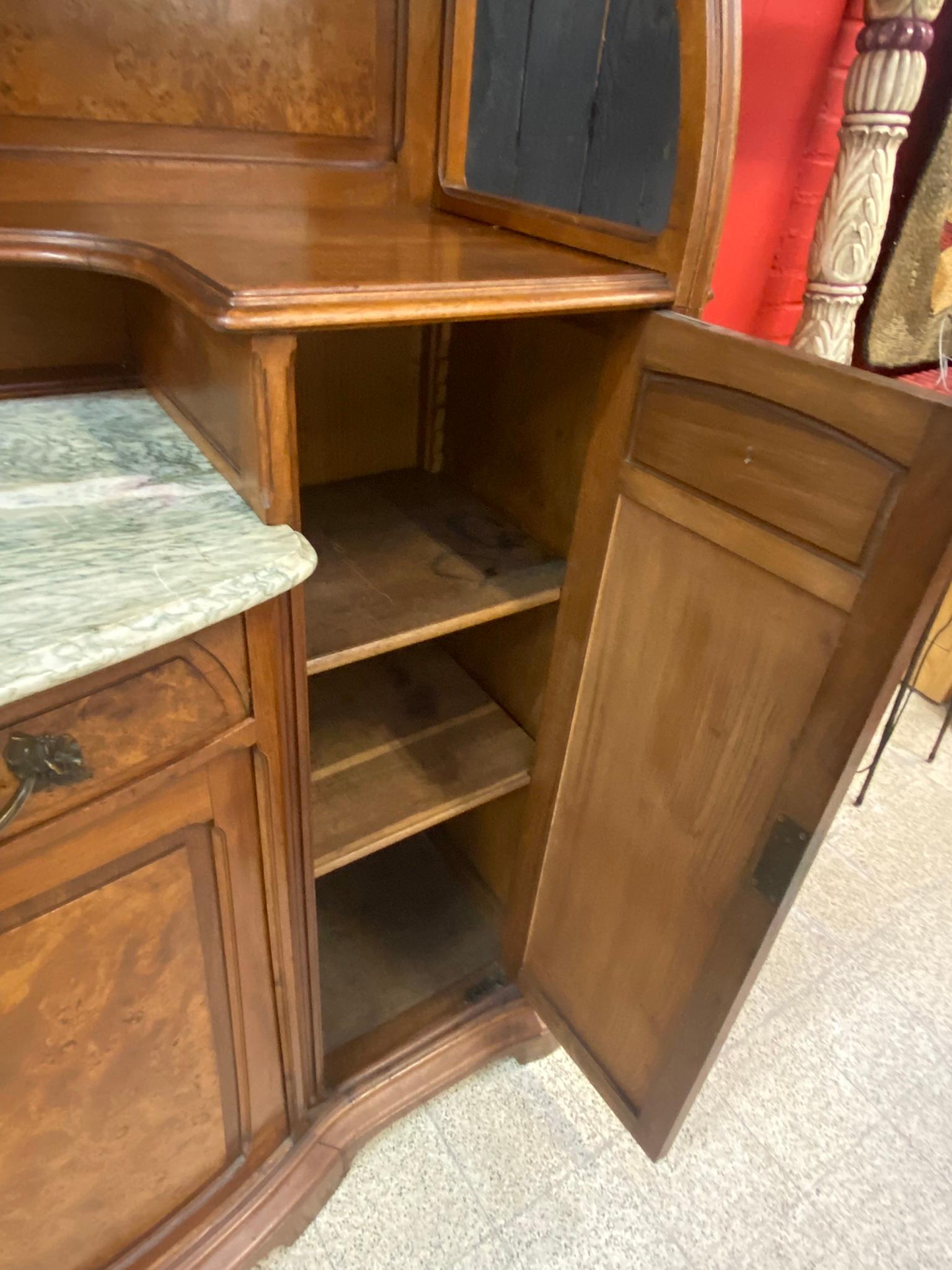 Gauthier-Poinsignon & Cie, Buffet Art Nouveau en placage de noyer et de loupe d'orme en vente 5