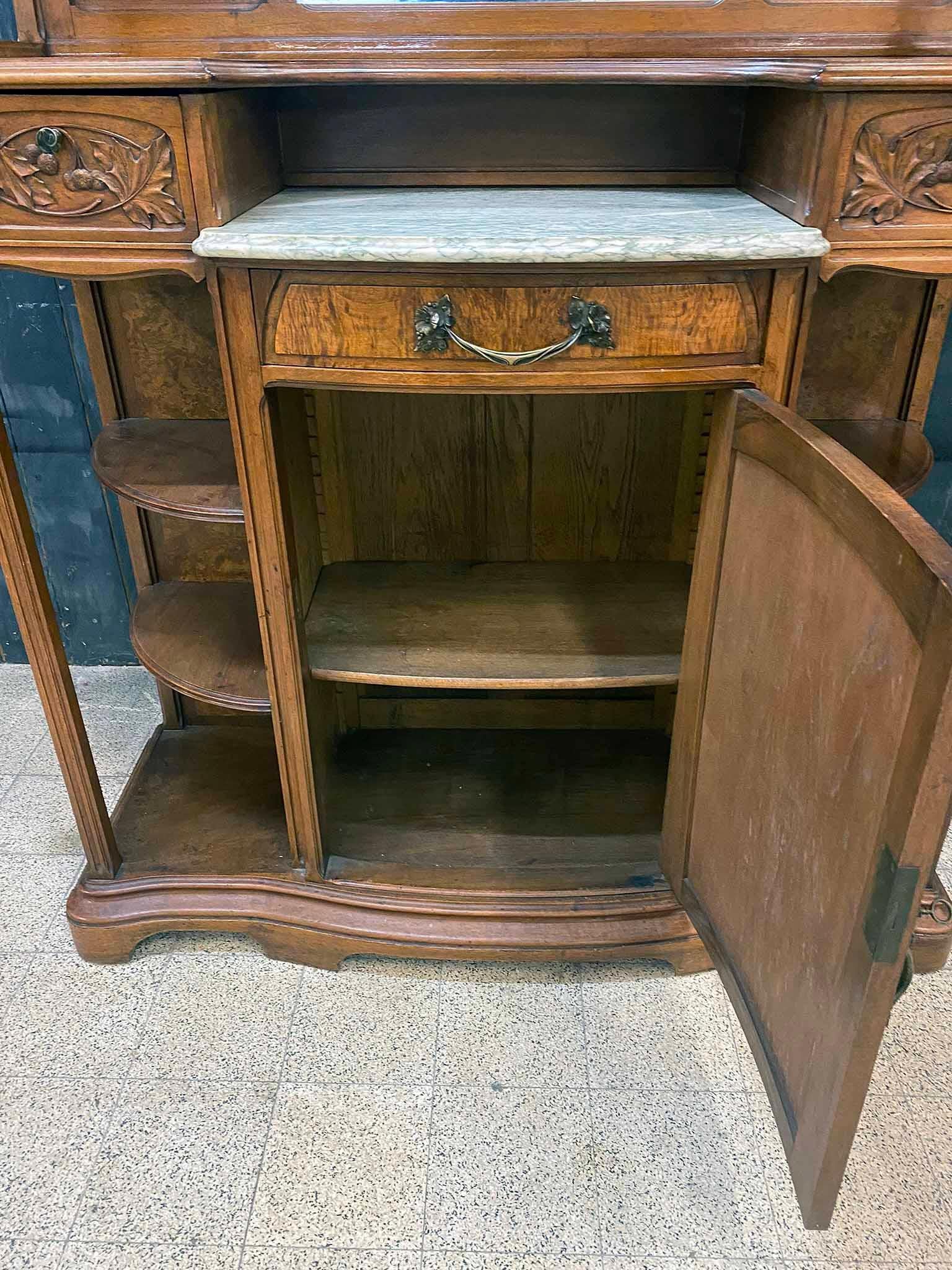  Gauthier-Poinsignon & Cie, Art Nouveau cabinet in Walnut and Elm burl veneer  For Sale 4