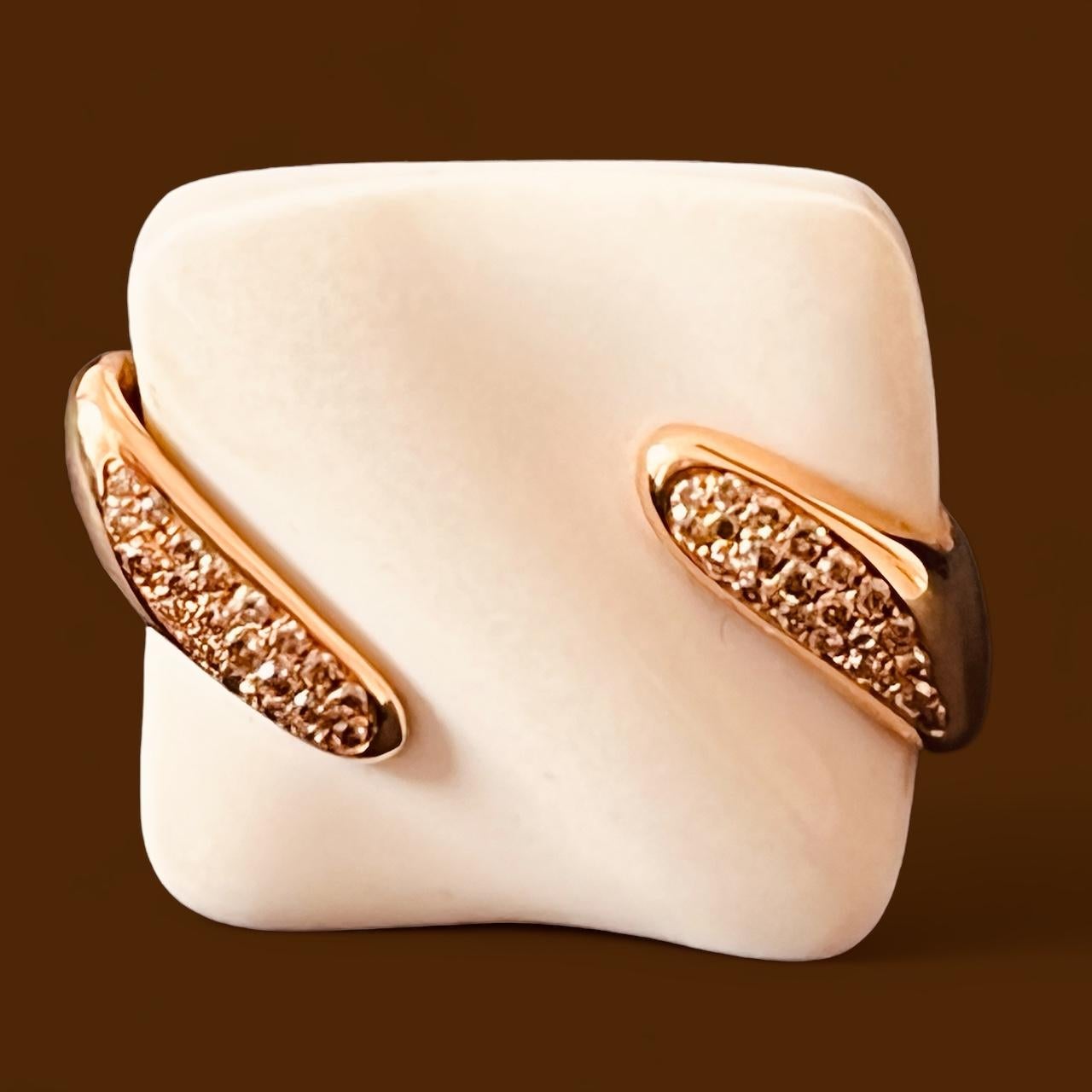 Gavello 18ct Gold, Coloured Diamond and Ceramic Ring, Aprox. 0.35ct Diamonds For Sale 1