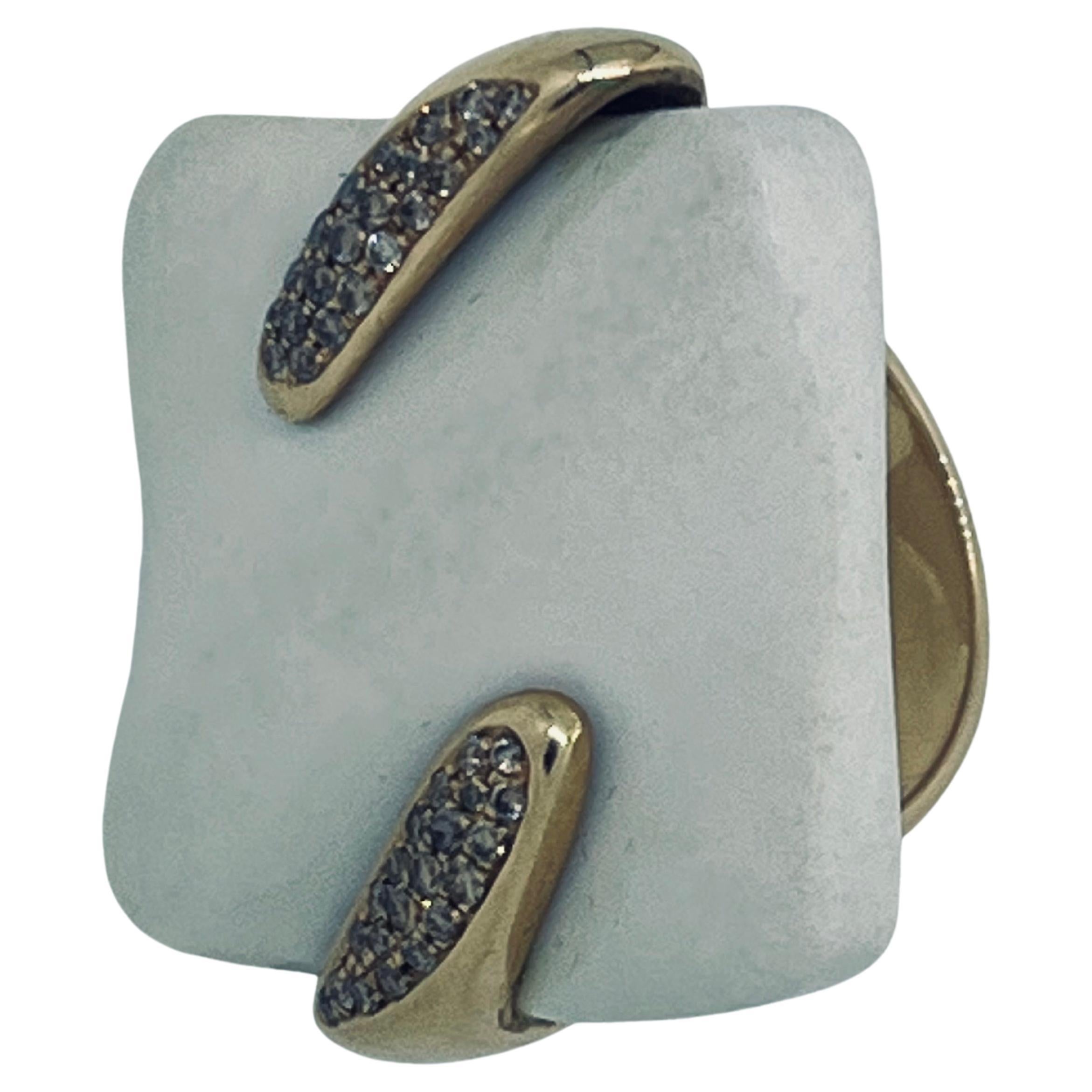 Gavello Ring aus 18 Karat Gold, farbigen Diamanten (beige) und Keramik, ca. 0,35 Karat Diamanten, Bruttogewicht 22,5 Gramm. Der Ring ist in der Größe veränderbar. Größe: M (UK), 53 (EU), 6.5 (US), 16.7mm (Ringinnendurchmesser), 52.5mm