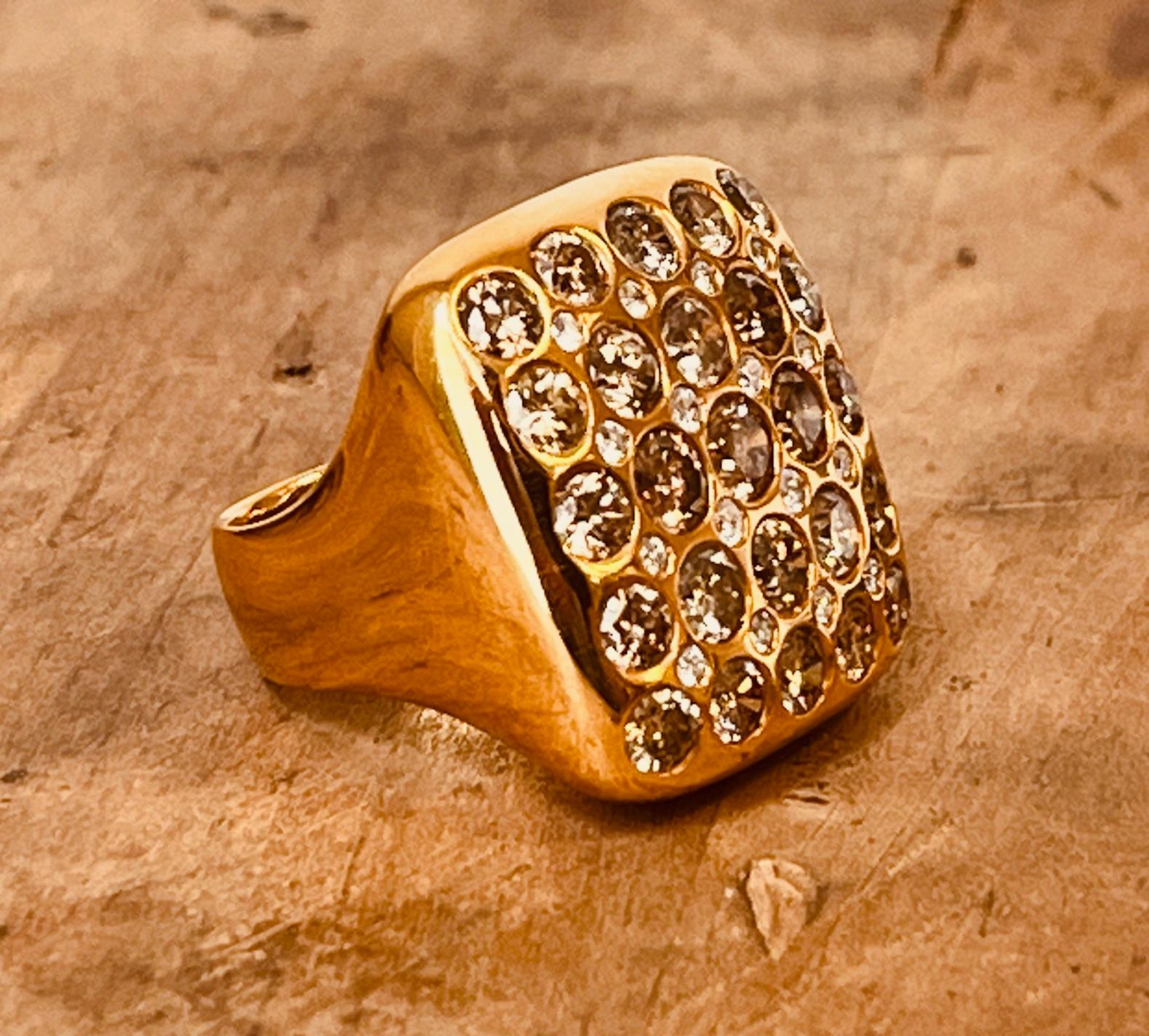 GAVELLO Ring aus 18 Karat Gelbgold mit 8 Karat braunen und weißen Diamanten im Angebot 6