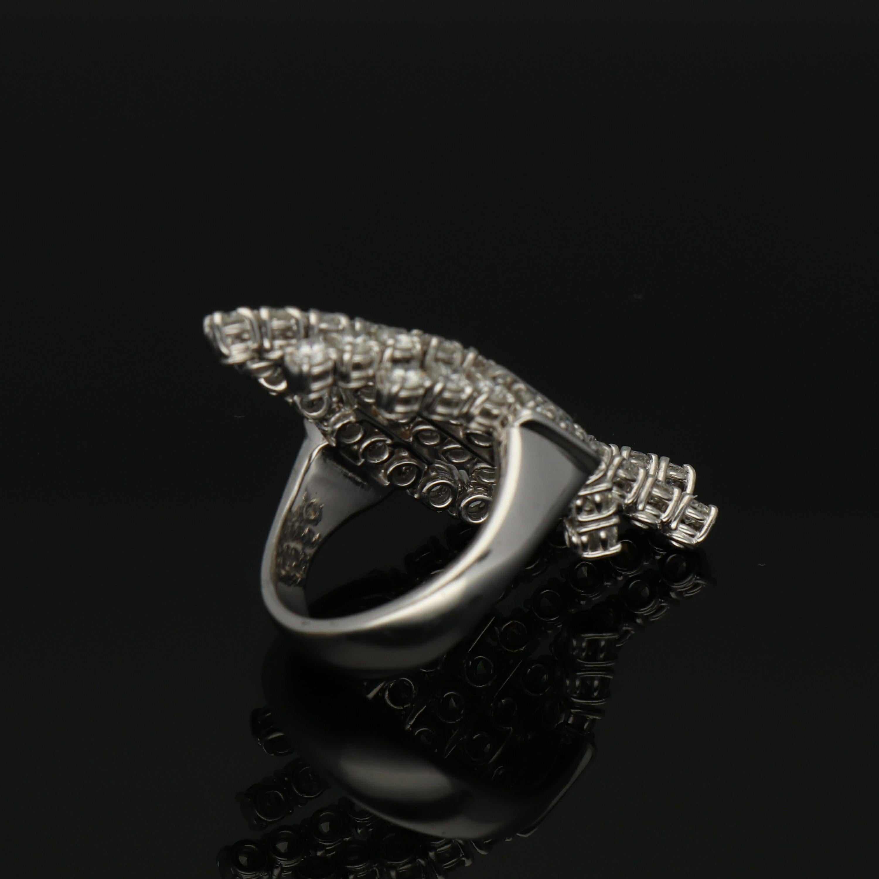 Modern Gavello 3.90 Ct Diamond Flexible Ergonomic Kinetic Gold Fashion Ring For Sale