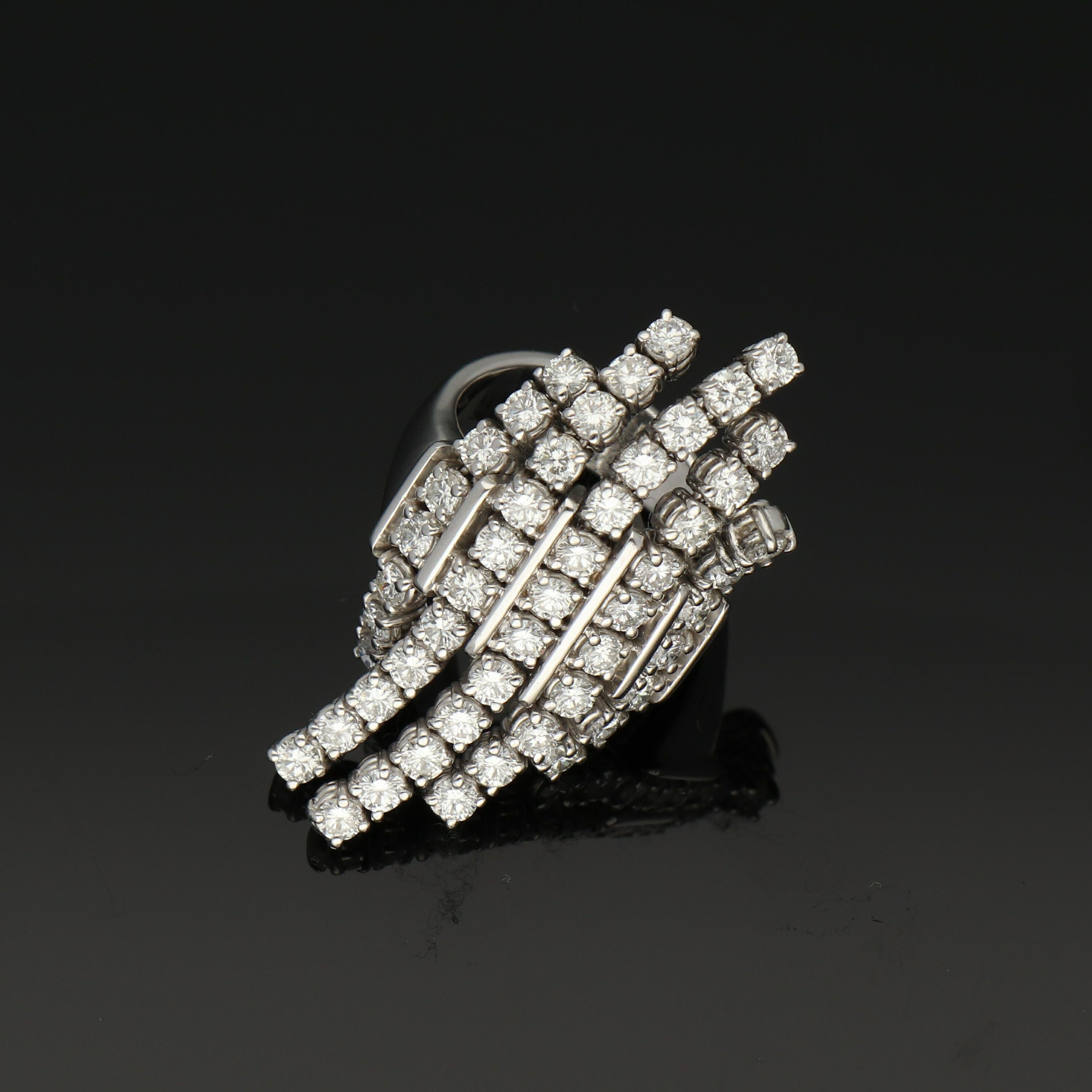 Gavello 3.90 Ct Diamond Flexible Ergonomic Kinetic Gold Fashion Ring For Sale 2