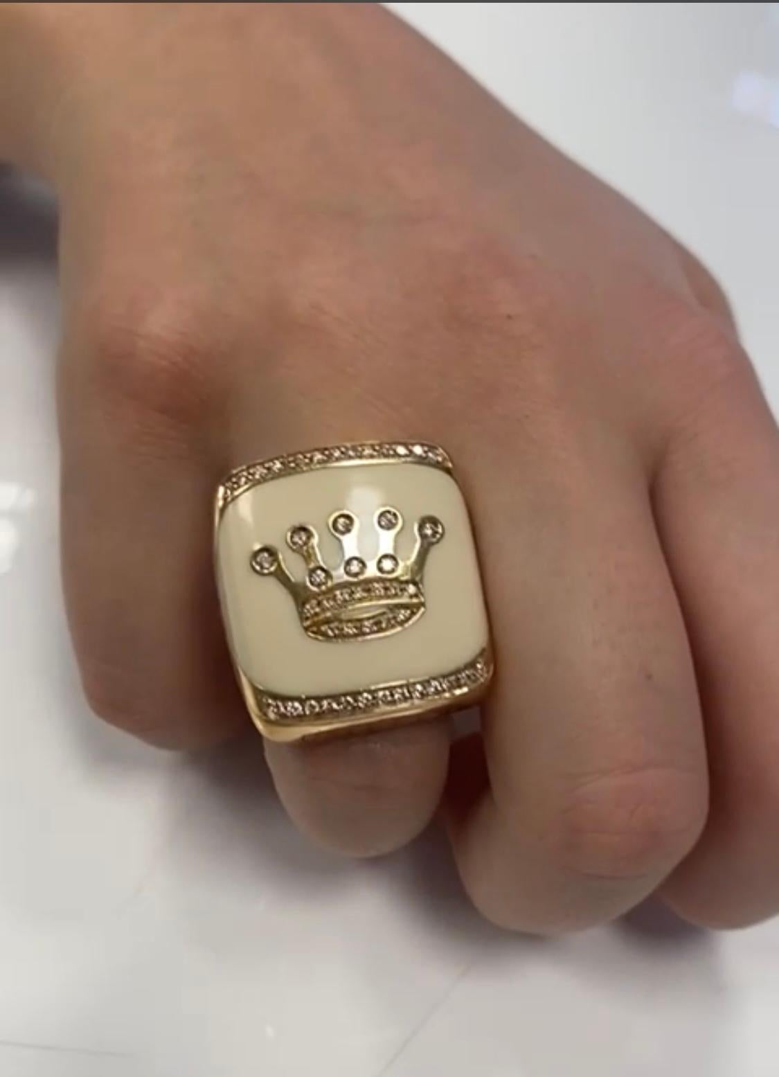 Gavello Kronenring aus 18 Karat Gold, mit Emaille und 0,4 Karat Diamanten besetzt im Zustand „Hervorragend“ im Angebot in London, GB