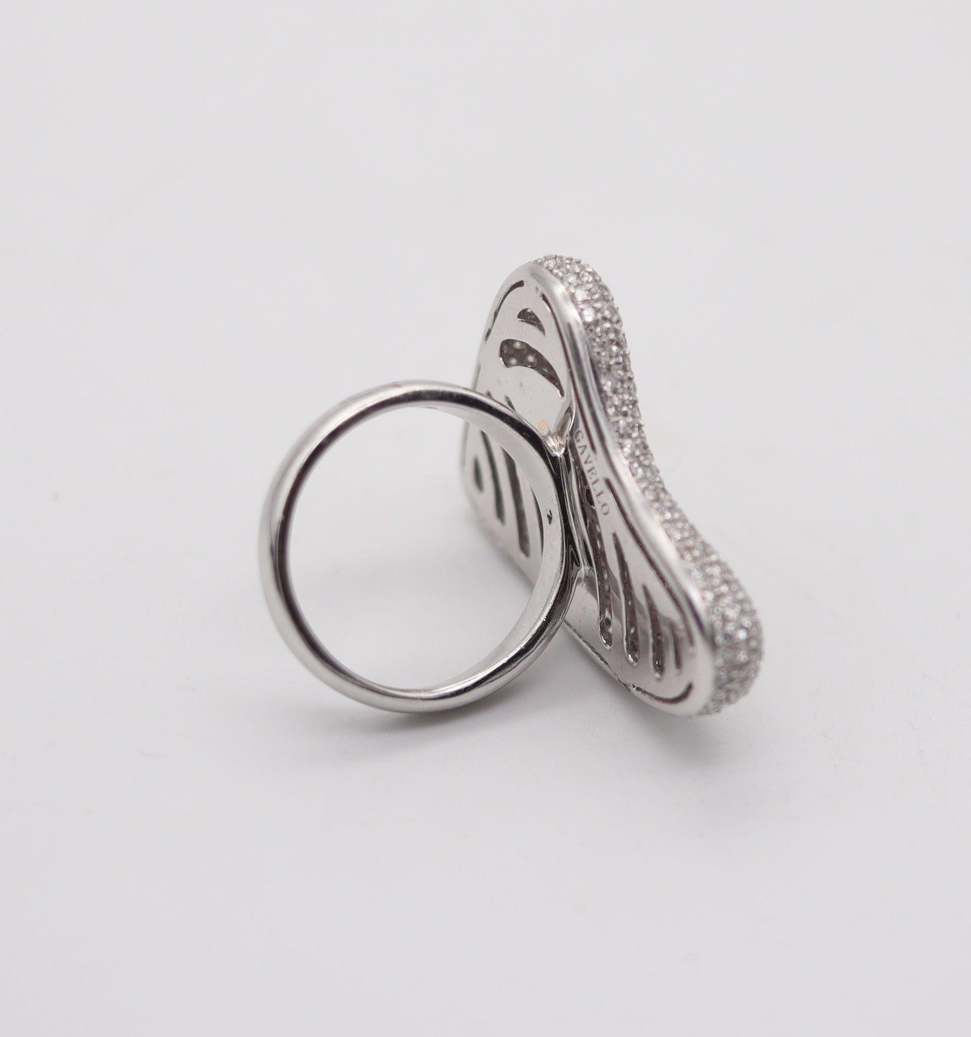 Brilliant Cut GAVELLO Milano Heart Shaped Cocktail Ring In 18Kt Gold With 6.64 Ctw VS Diamonds For Sale