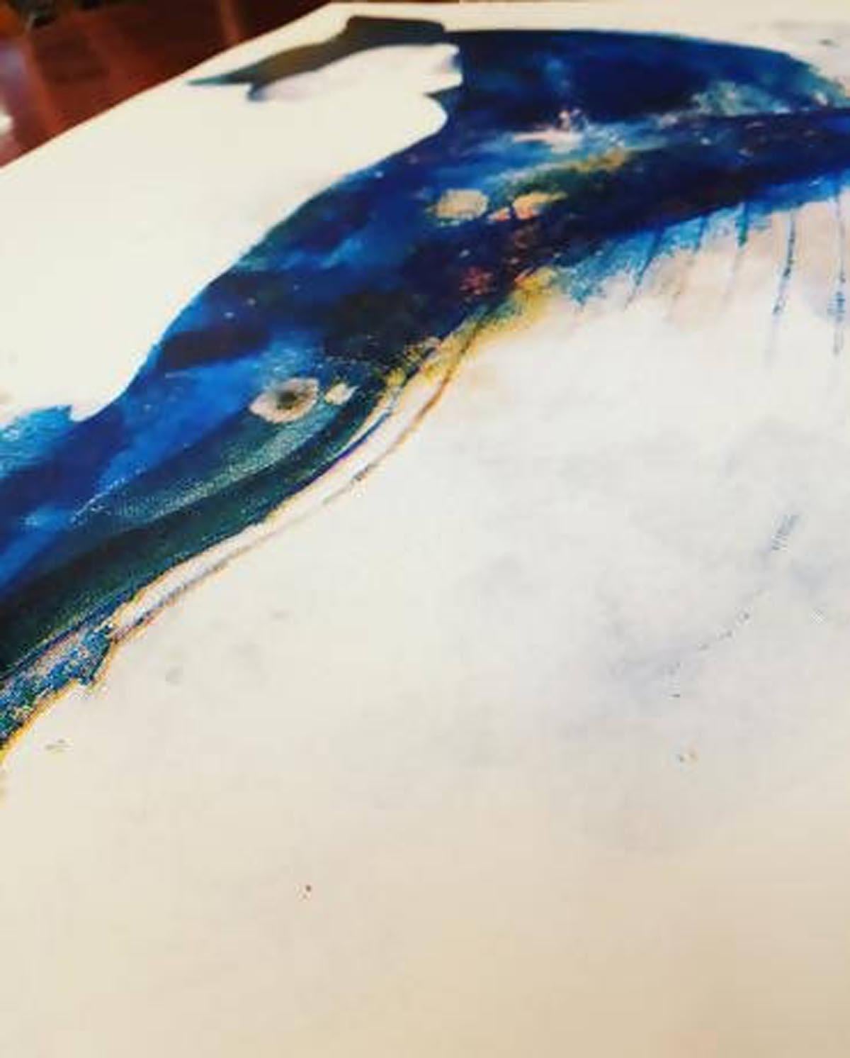 Baleine bleue,  Gavin Dobson, sérigraphie en édition limitée. Un CYMK à quatre couches en vente 3