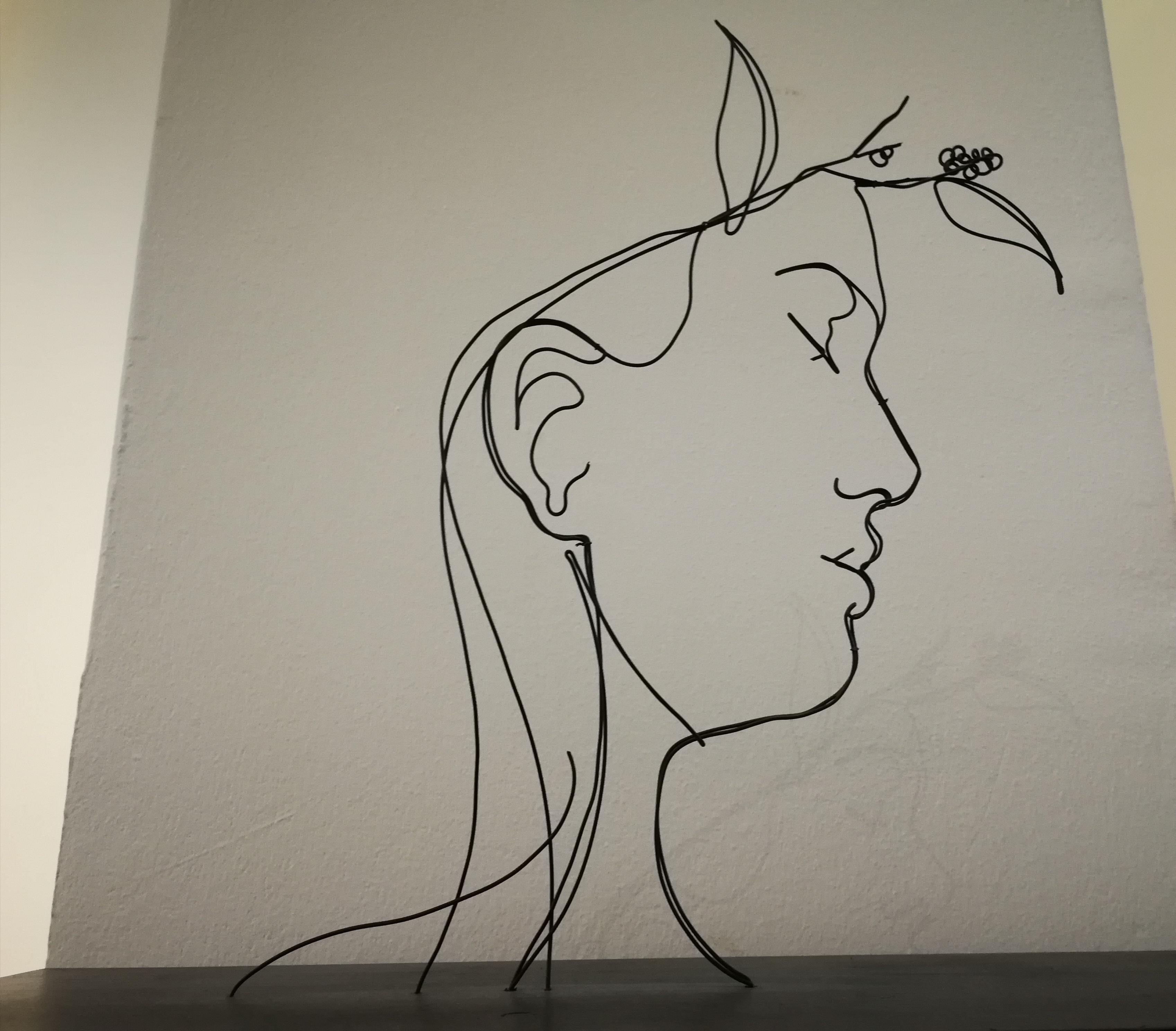 Persephone – Gavin Worth, figurative Skulptur aus Draht und Holz im Angebot 6
