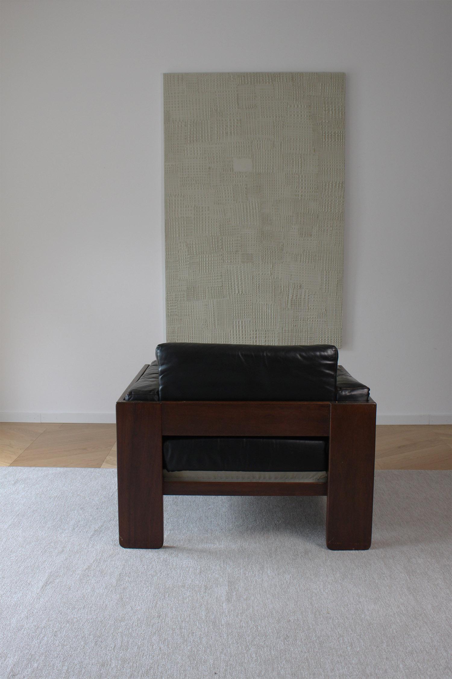 Knoll /Gavina Poltrona Bastiano di Afra & Tobia Scarpa in pelle nera Nutwood 3