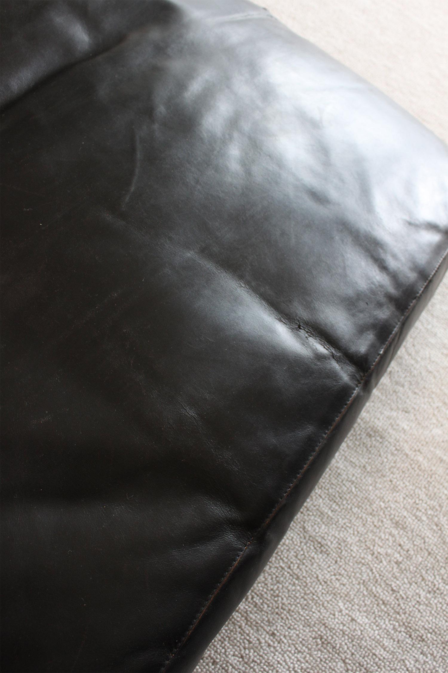 Knoll /Gavina Poltrona Bastiano di Afra & Tobia Scarpa in pelle nera Nutwood 6