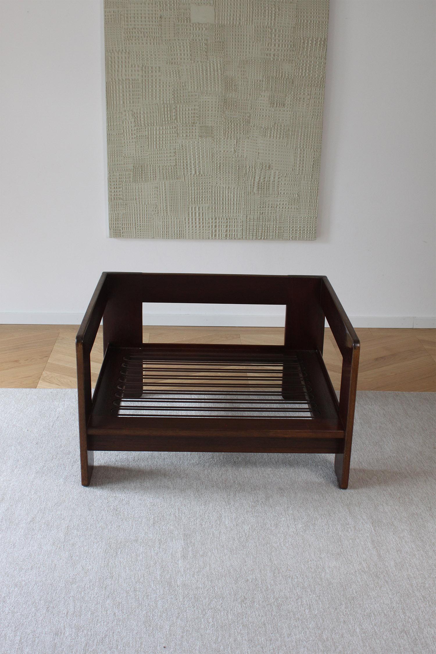 Knoll /Gavina Poltrona Bastiano di Afra & Tobia Scarpa in pelle nera Nutwood 7