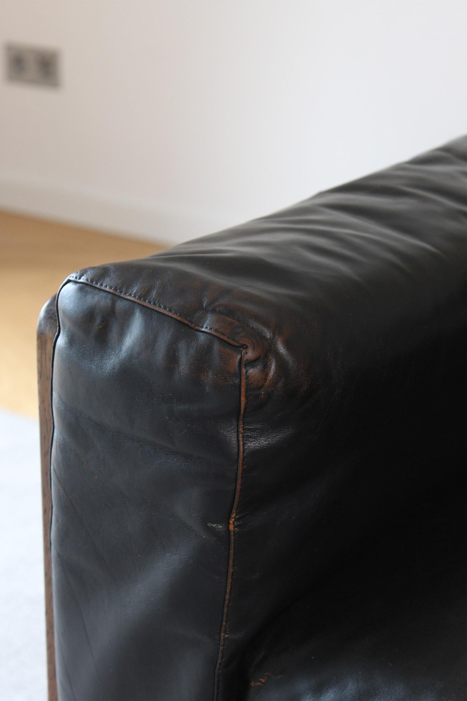 XX secolo Knoll /Gavina Poltrona Bastiano di Afra & Tobia Scarpa in pelle nera Nutwood