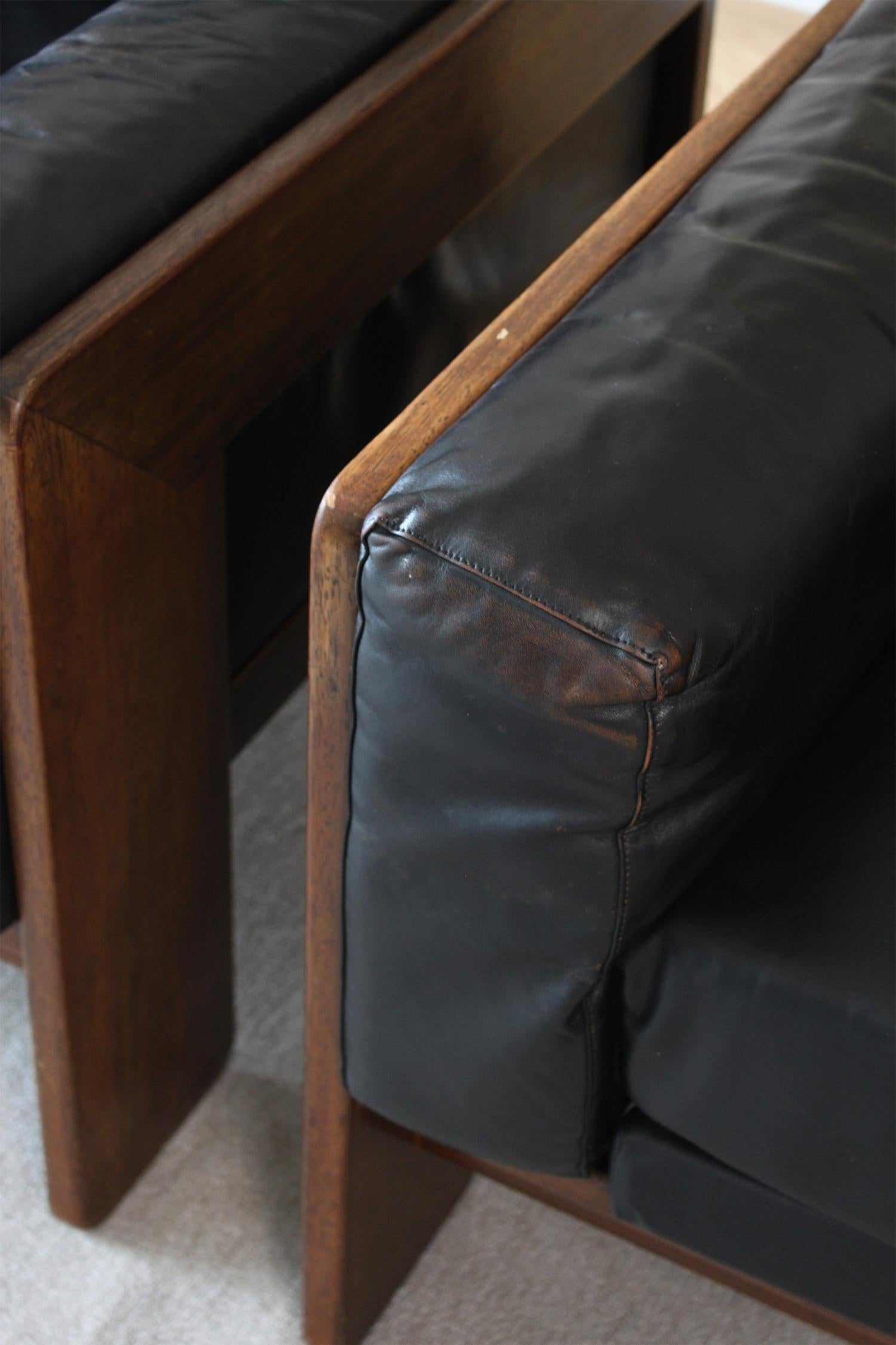 20th Century Knoll /Gavina Bastiano Armchair by Afra & Tobia Scarpa Black Leather Nutwood