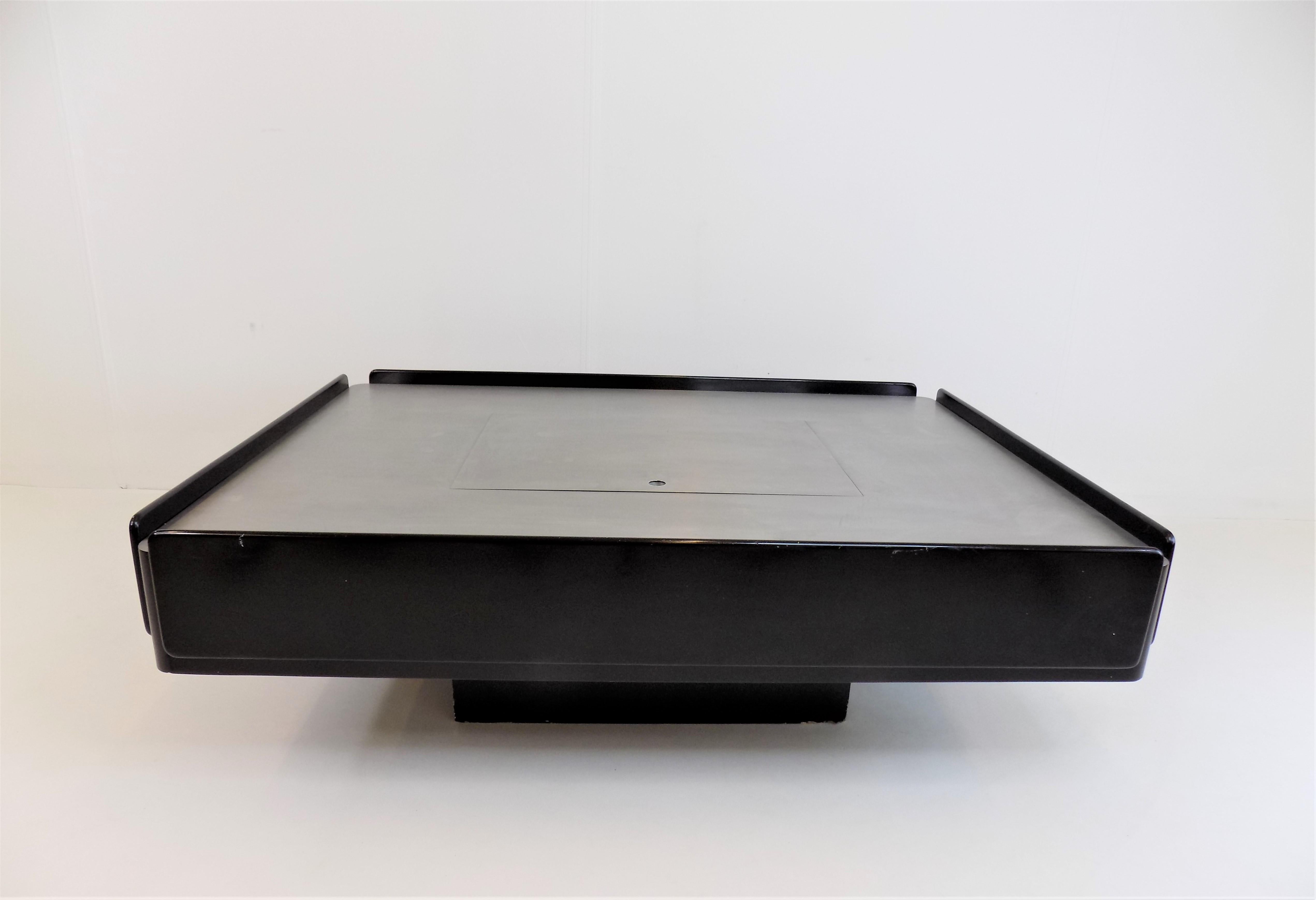 Gavina Caori Coffee Table by Vico Magistretti 10