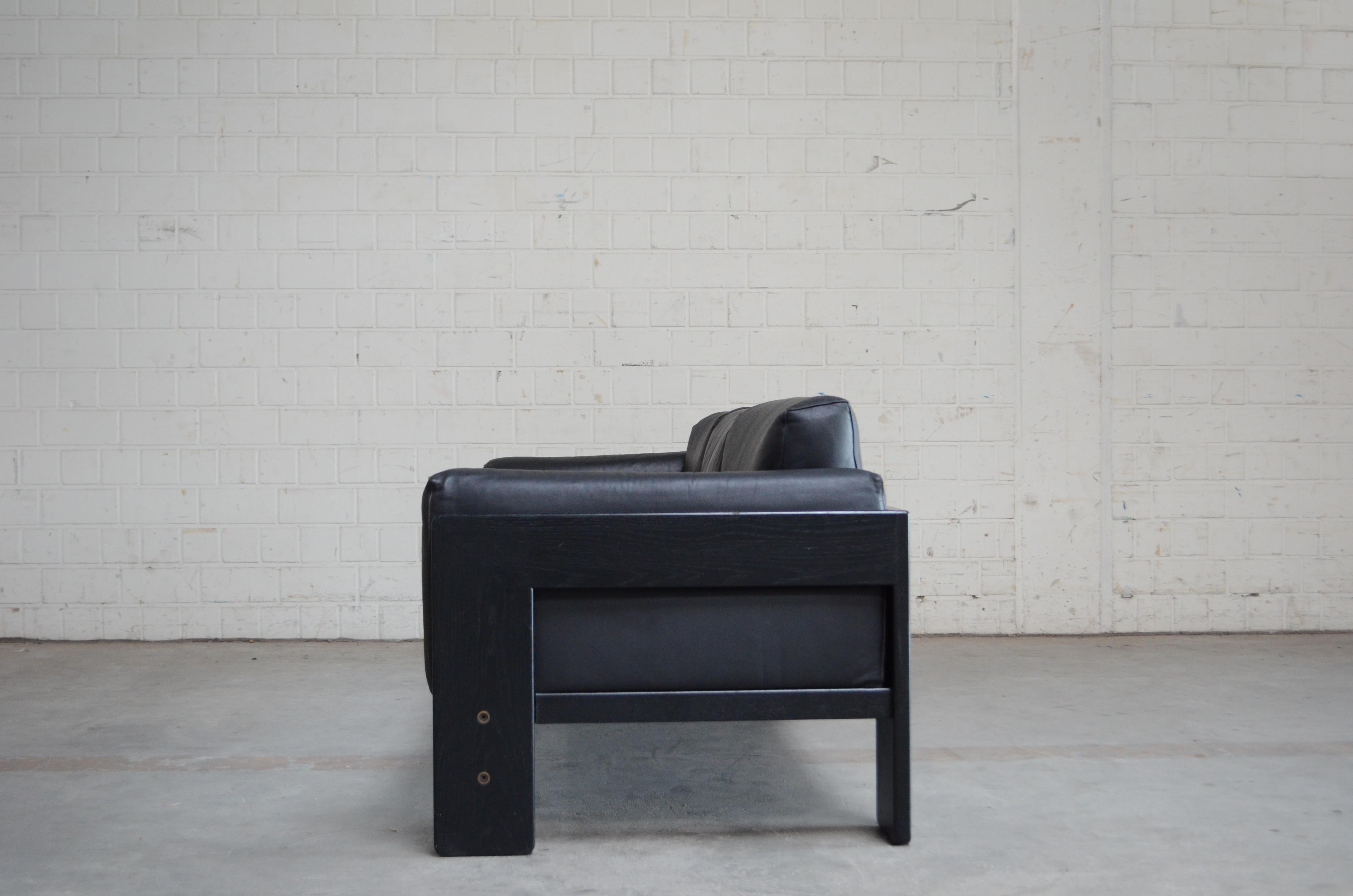 Blackened Gavina Leather Sofa Model Bastiano design Tobia & Afra Scarpa