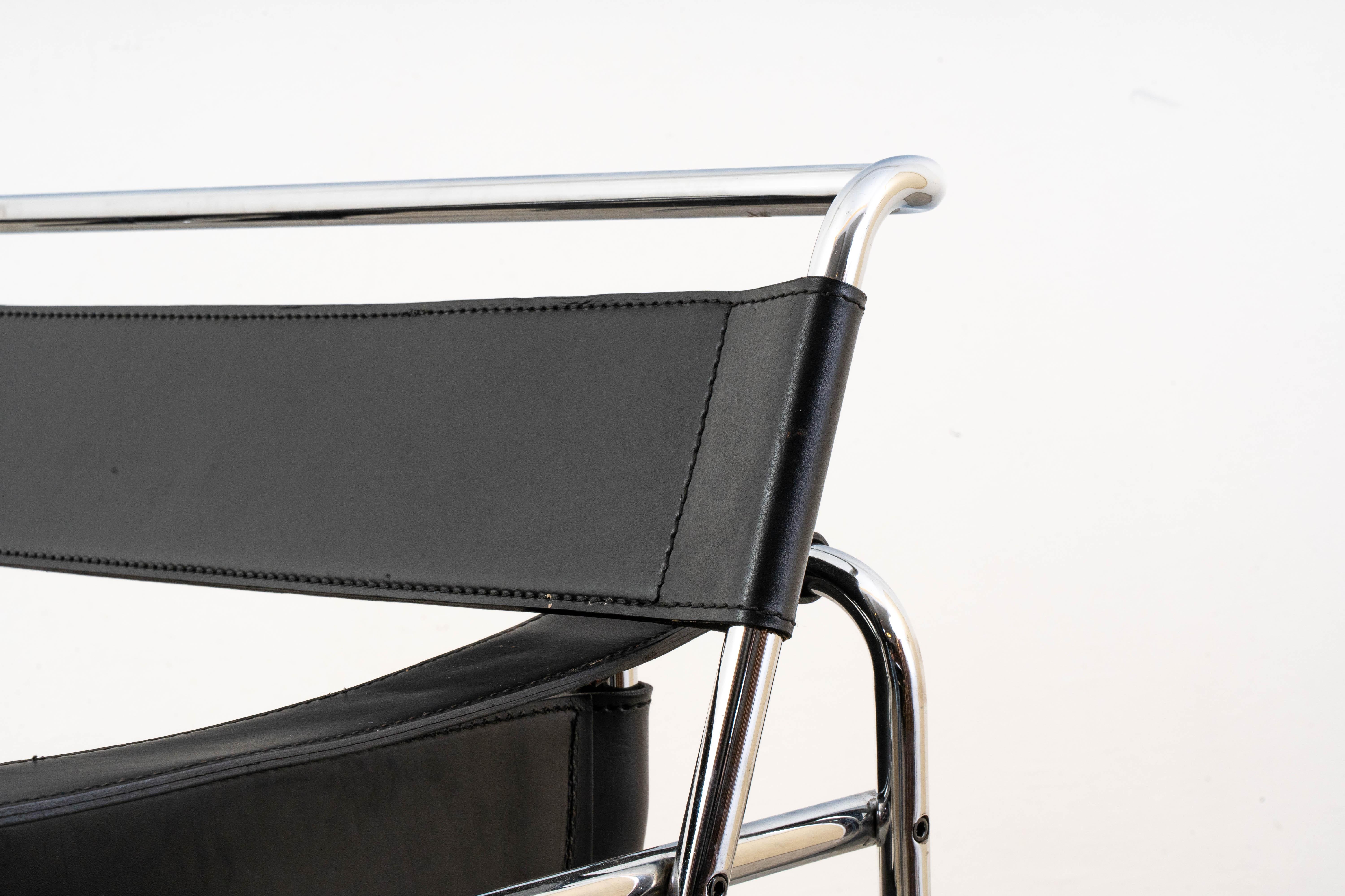 Gavina - Marcel Breuer - Poltrona (2) - Sedia Wassily - Pelle di caviale In condizioni discrete in vendita a Budapest, HU