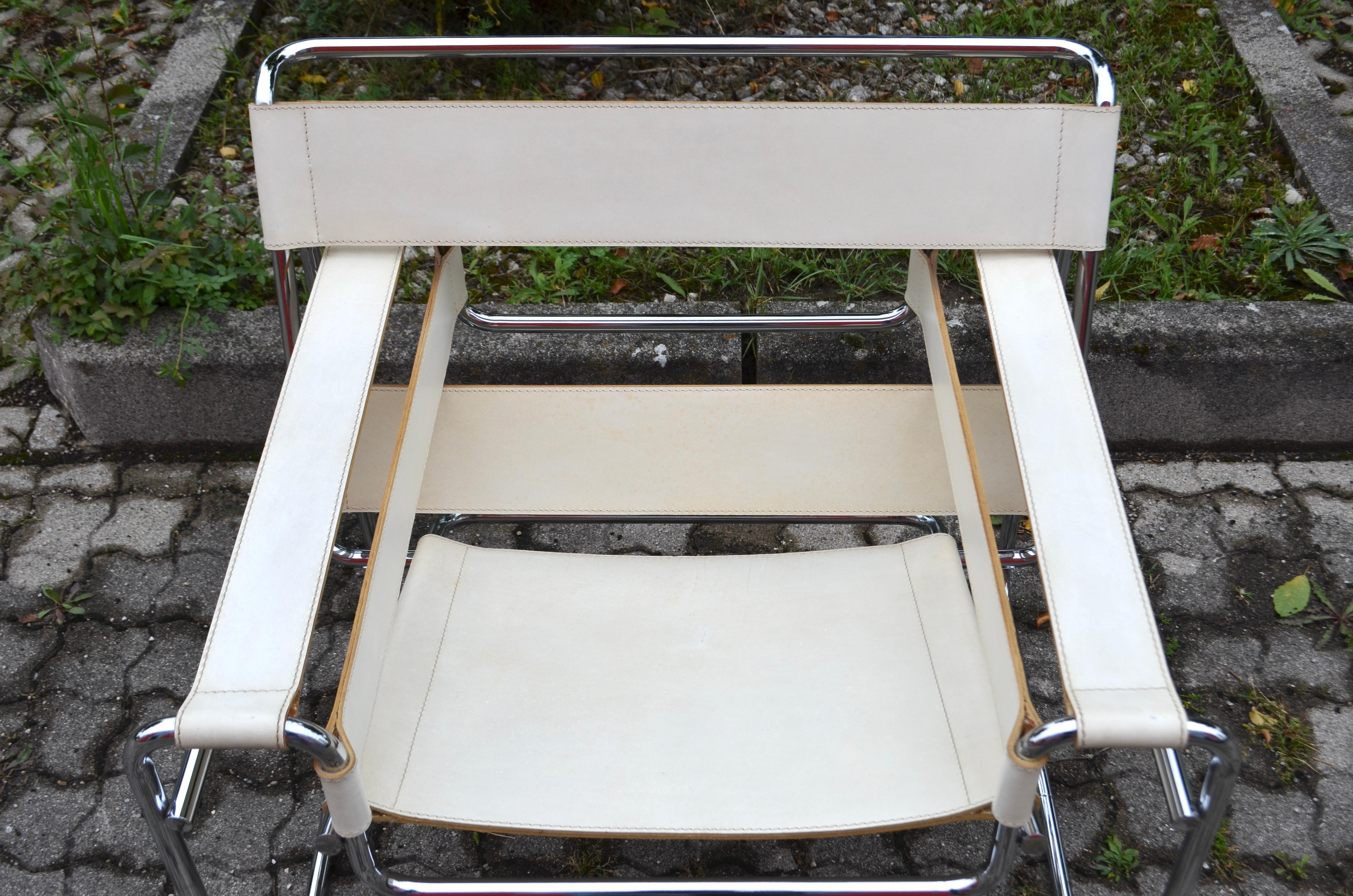 Sedia Gavina Wassily B3 in pelle vintage bianca di Marcel Breuer 1 di 2 in vendita 11