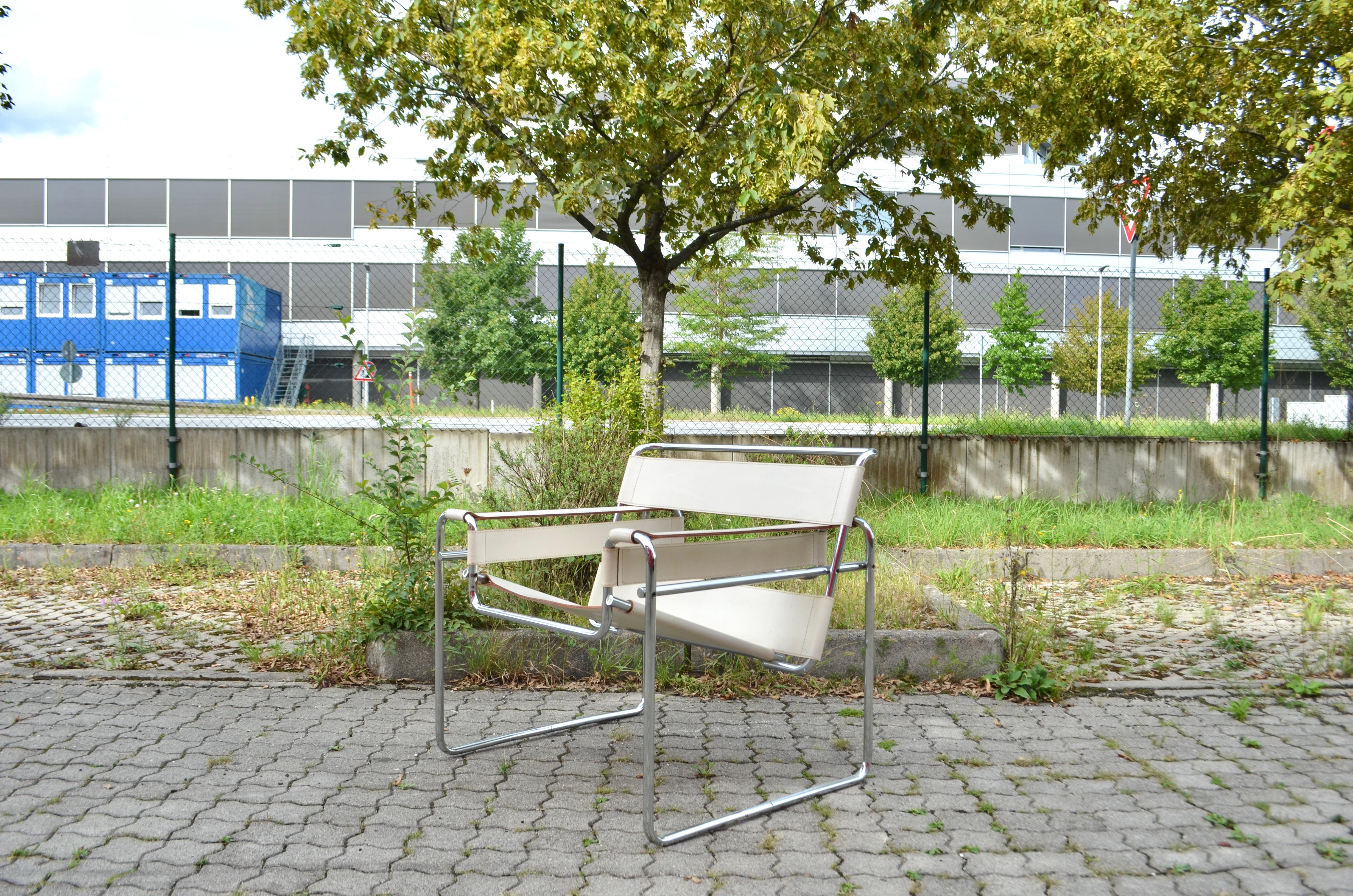 Gavina Wassily Stuhl B3 Vintage Weißes Leder von Marcel Breuer 1 von 2 (Bauhaus) im Angebot