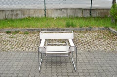 Gavina Wassily Chair B3 Vintage Leather White by Marcel Breuer