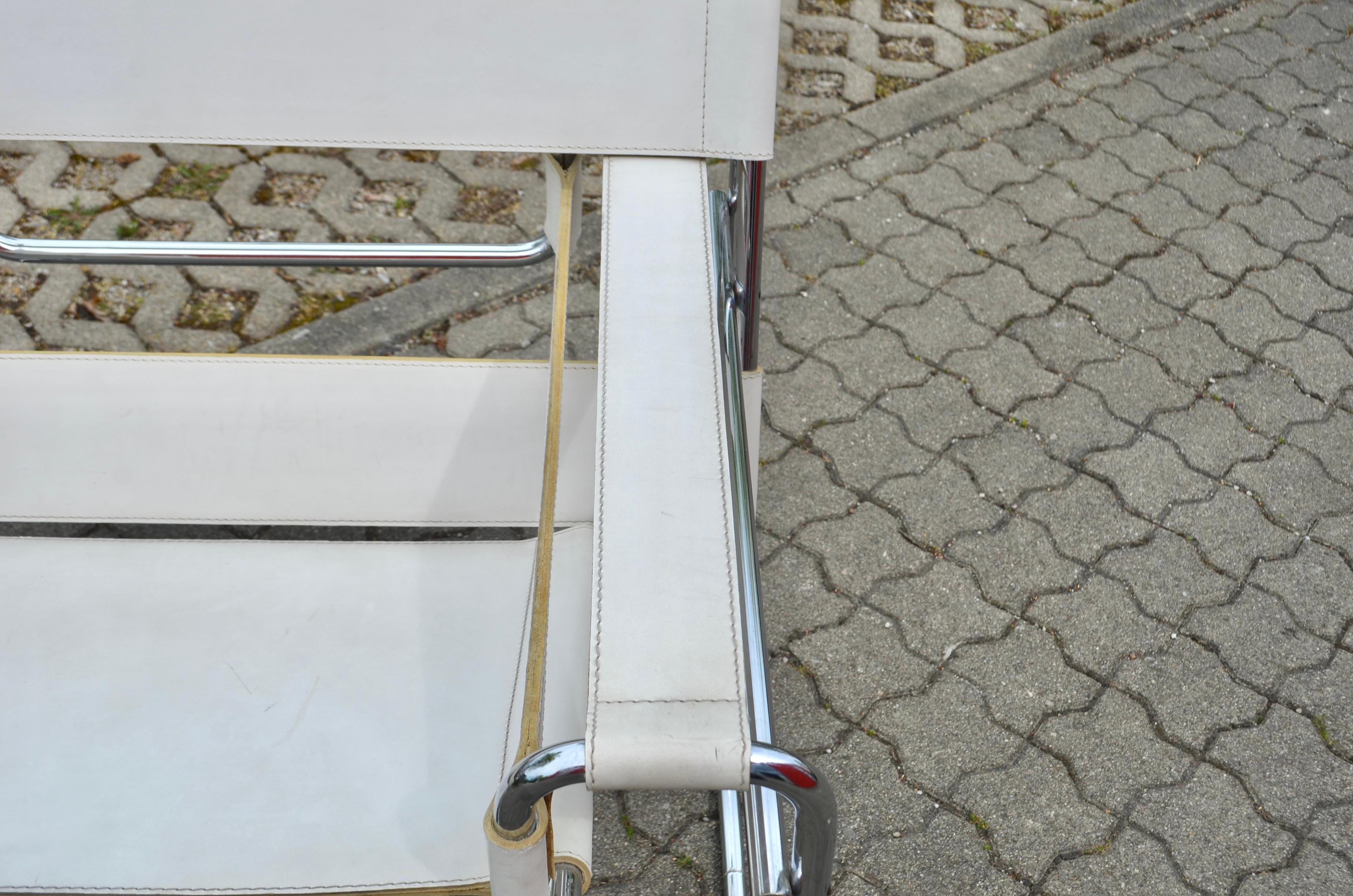 20th Century Gavina Wassily Chair B3 Vintage Leather White by Marcel Breuer For Sale
