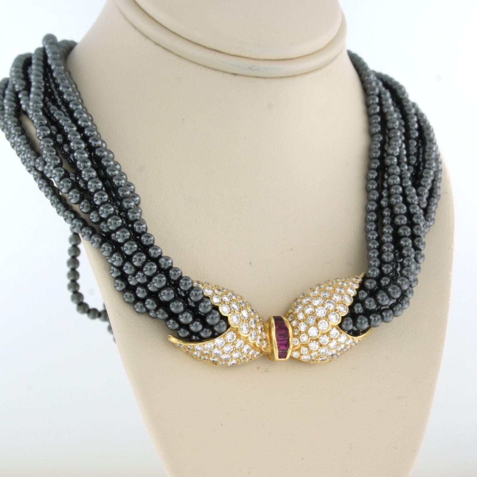 Donna Gay Freres - Oro 18k con rubino, diamanti taglio brillante fino a 7,00ct ed ematite in vendita