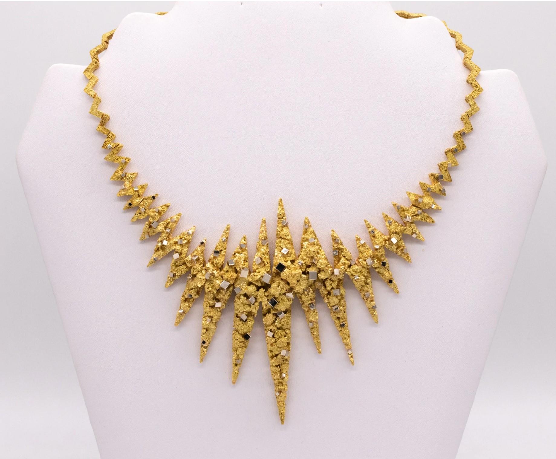 Gay Freres 1950 Paris-Geneva 1950 Retro Stardust Explosion Necklace in 18Kt Gold In Excellent Condition For Sale In Miami, FL