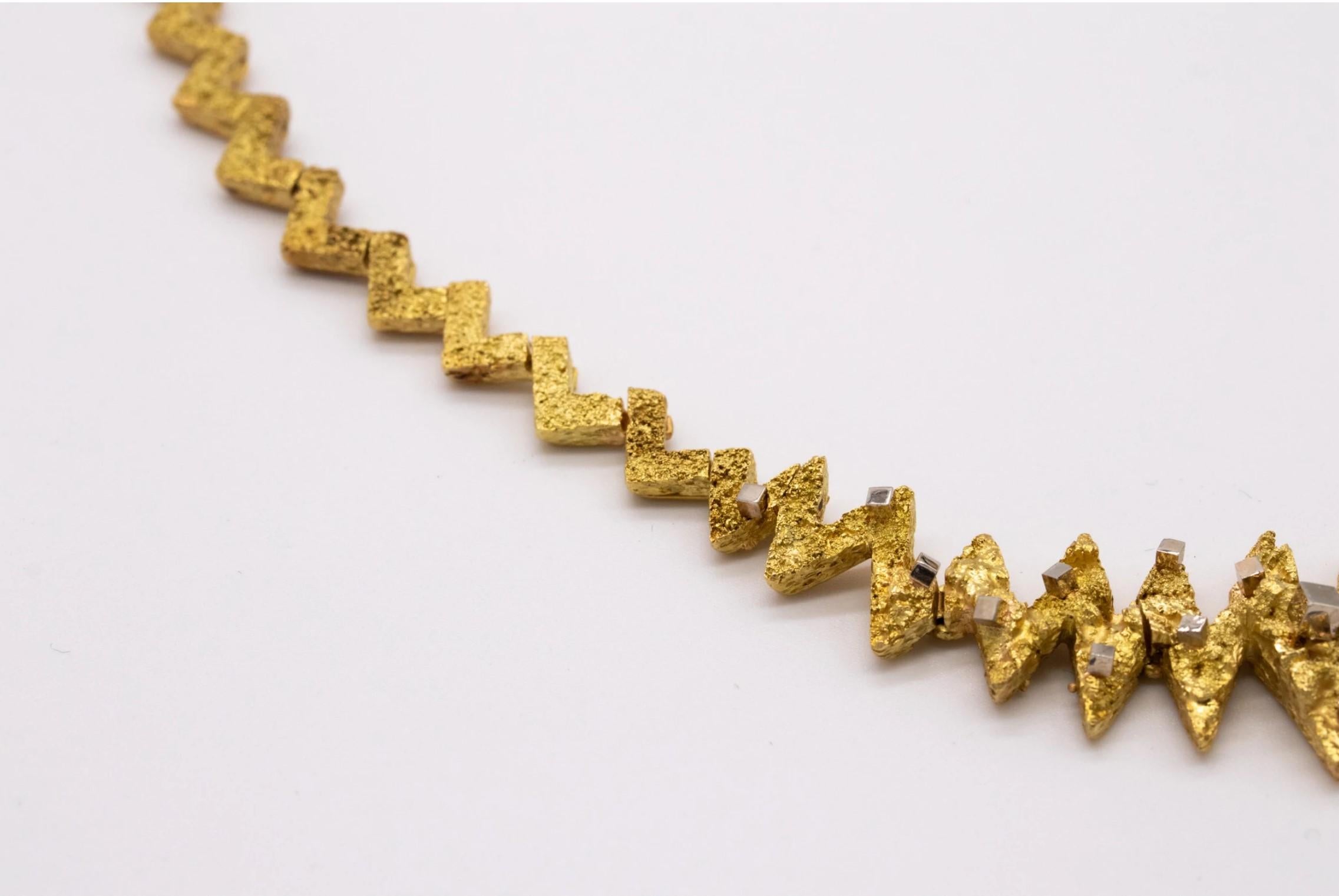 Women's Gay Freres 1950 Paris-Geneva 1950 Retro Stardust Explosion Necklace in 18Kt Gold For Sale