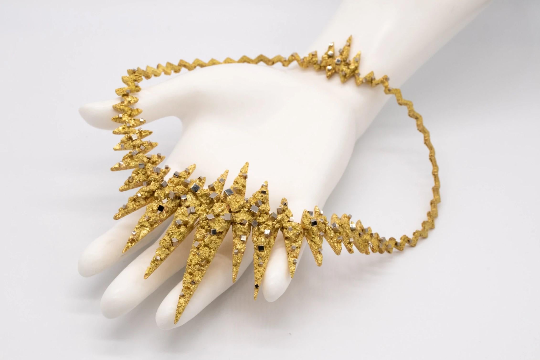 Gay Freres 1950 Paris-Geneva 1950 Retro Stardust Explosion Necklace in 18Kt Gold For Sale 3