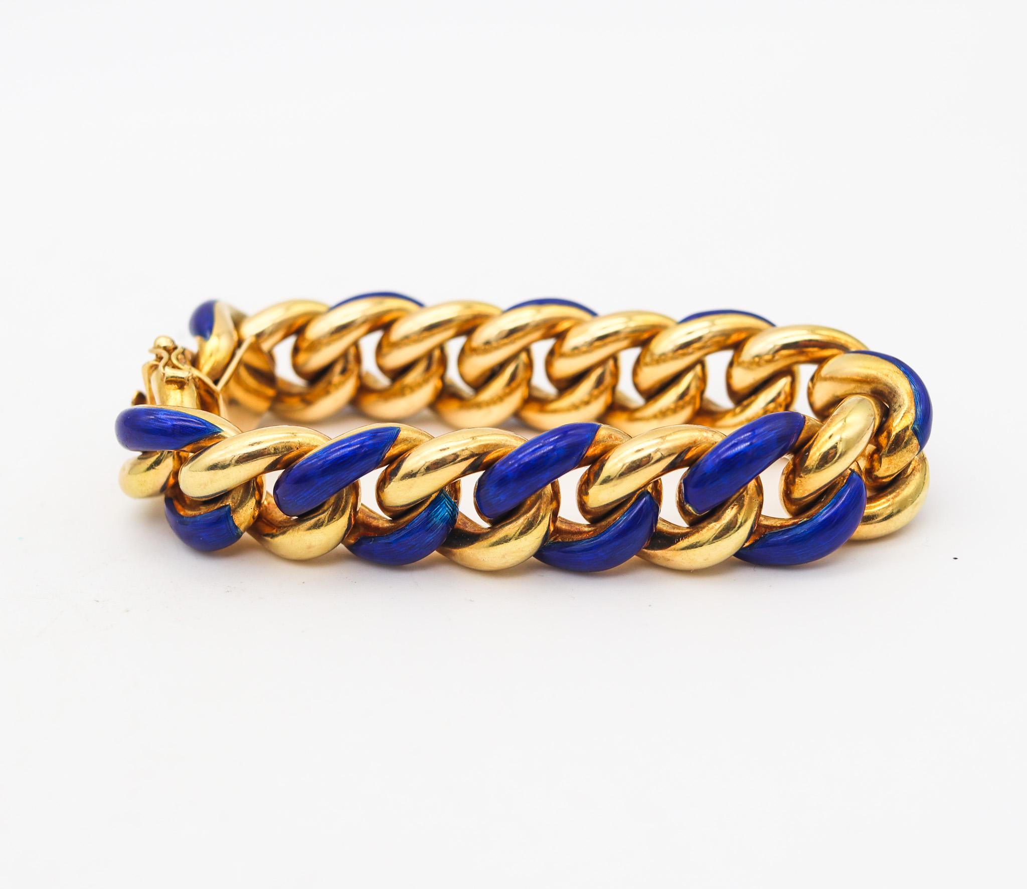 Gay Freres 1970 Paris Bracelet à maillons émaillés bleus en or jaune massif 18Kt Excellent état - En vente à Miami, FL